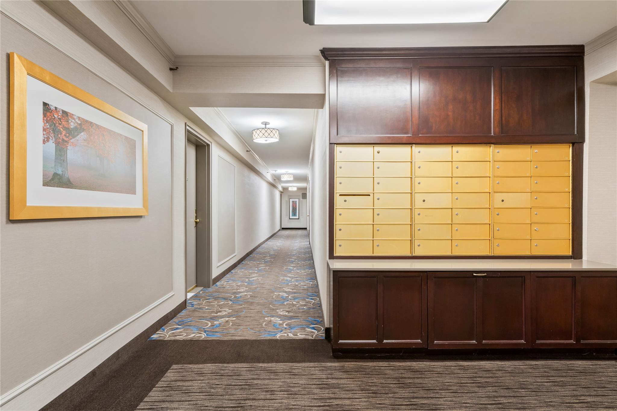 50 Brompton Road # 1T, Great Neck, NY 11021