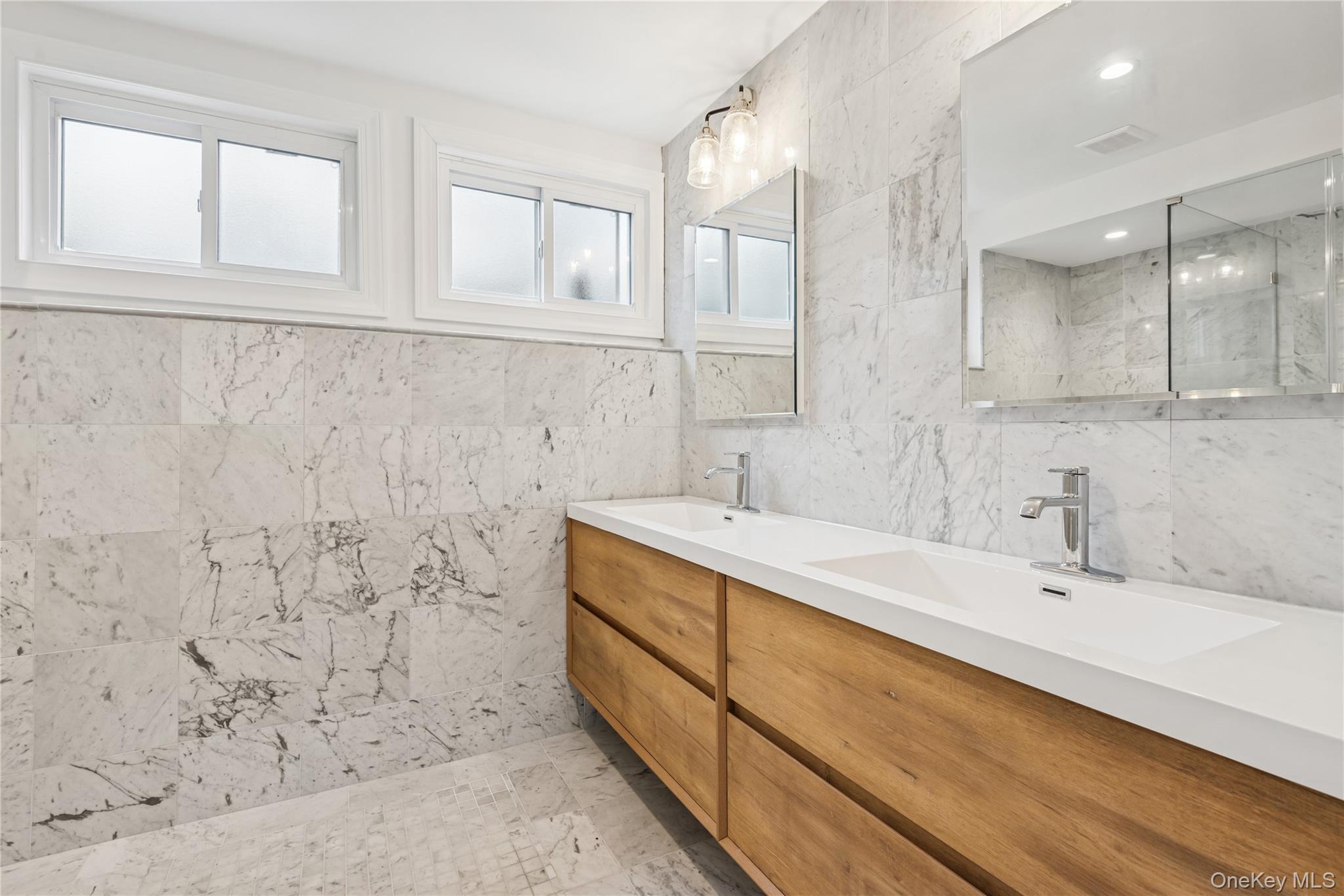 315 McKinley Terrace, Centerport, NY 11721