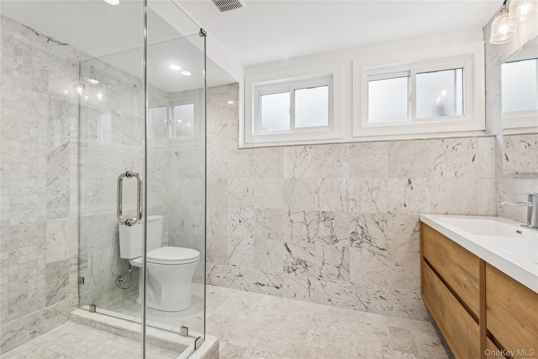 315 McKinley Terrace, Centerport, NY 11721