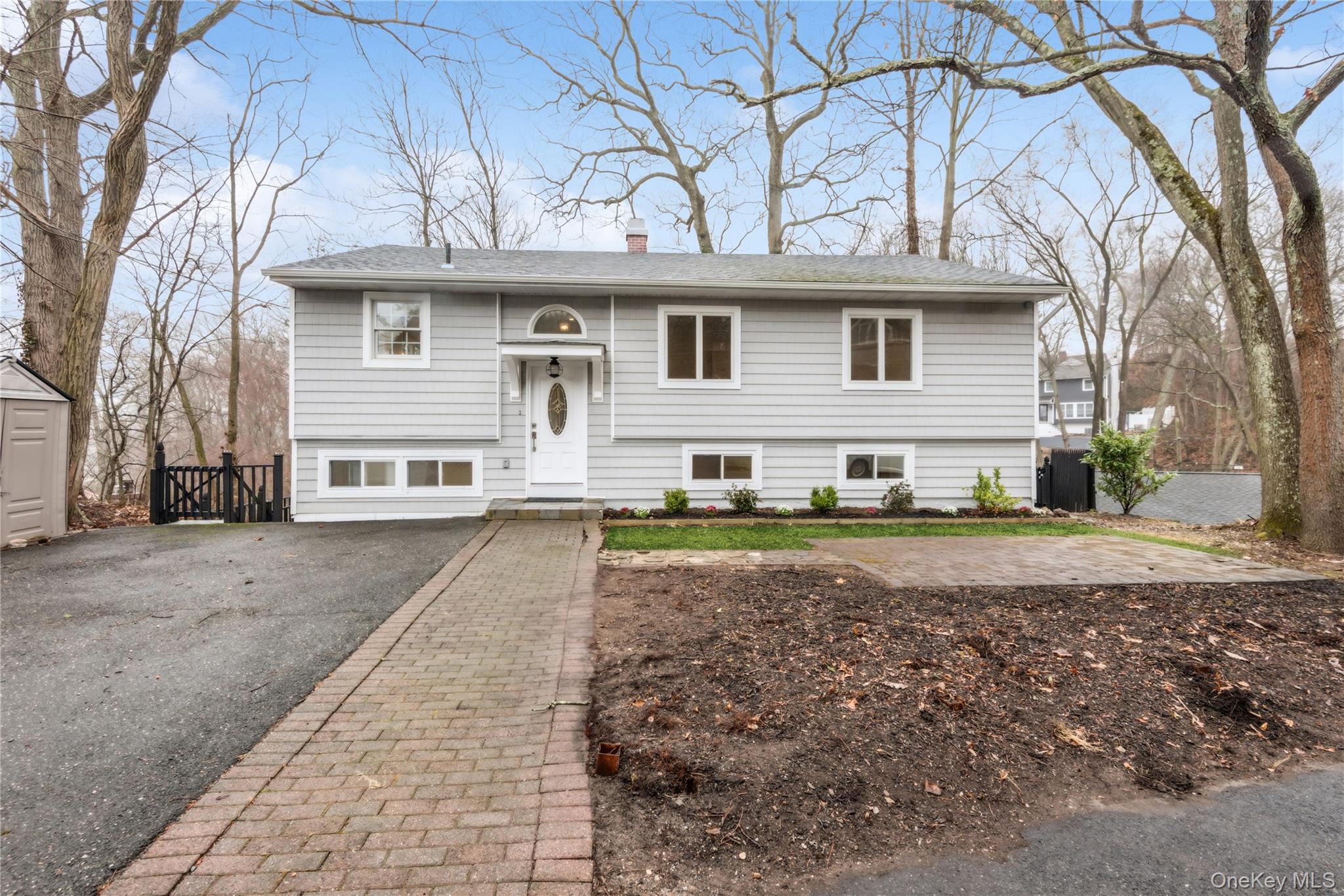 315 McKinley Terrace, Centerport, NY 11721