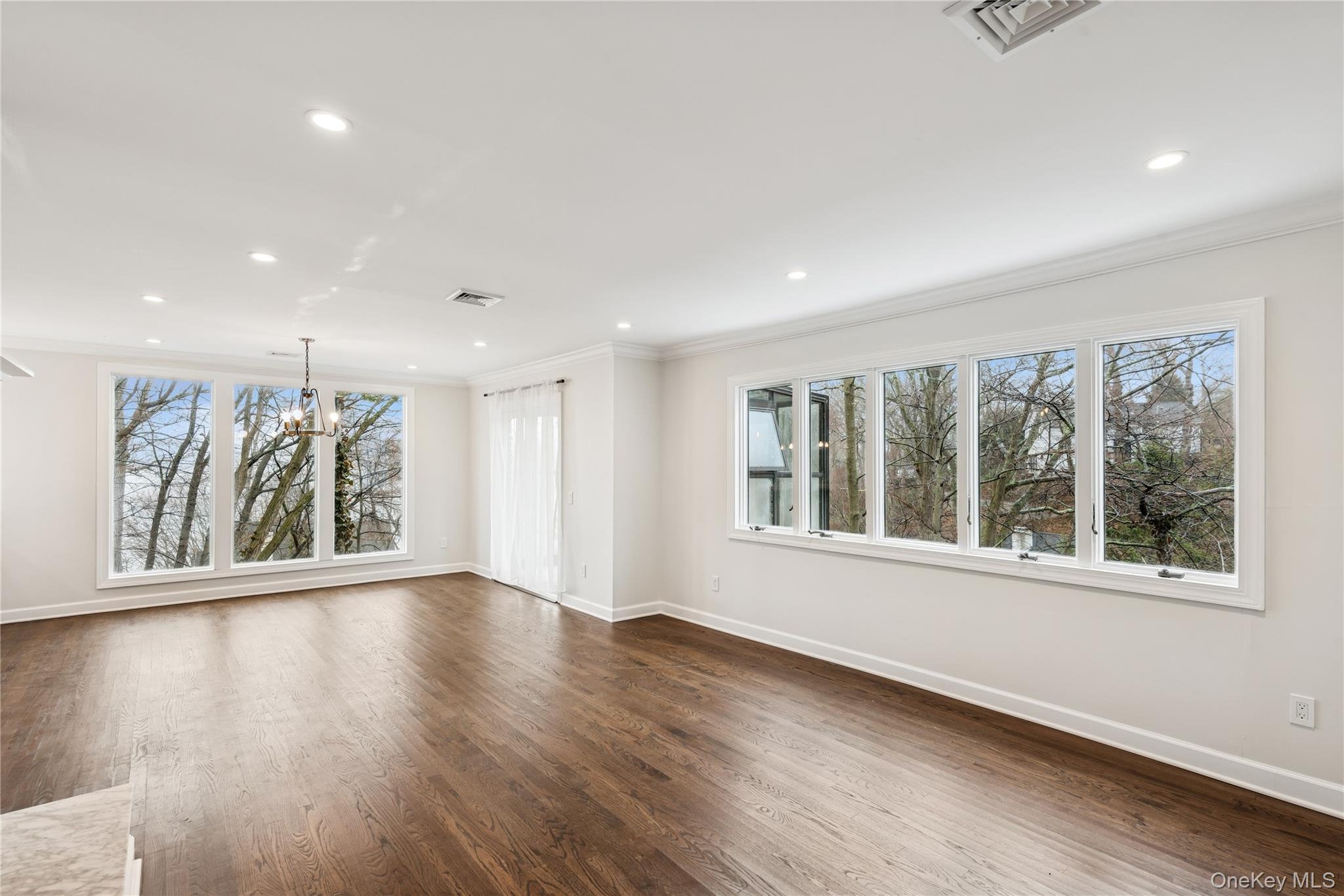 315 McKinley Terrace, Centerport, NY 11721