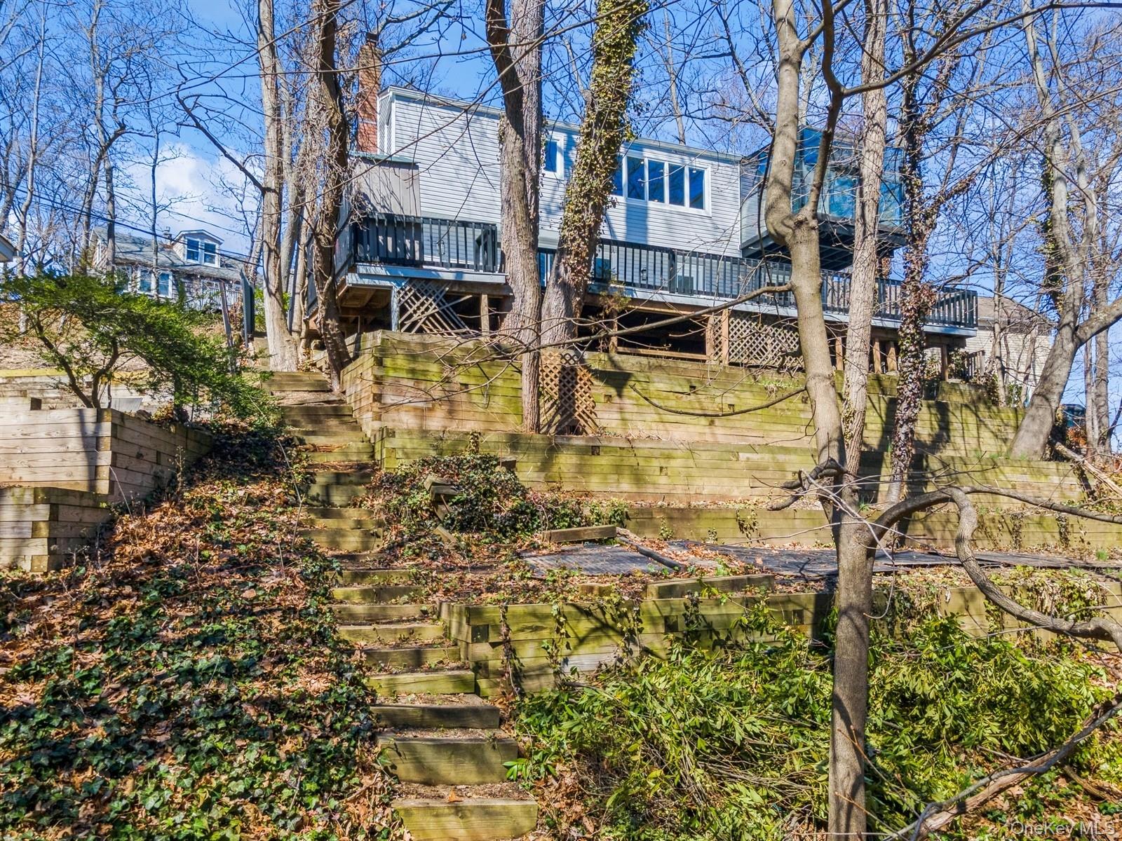 315 McKinley Terrace, Centerport, NY 11721