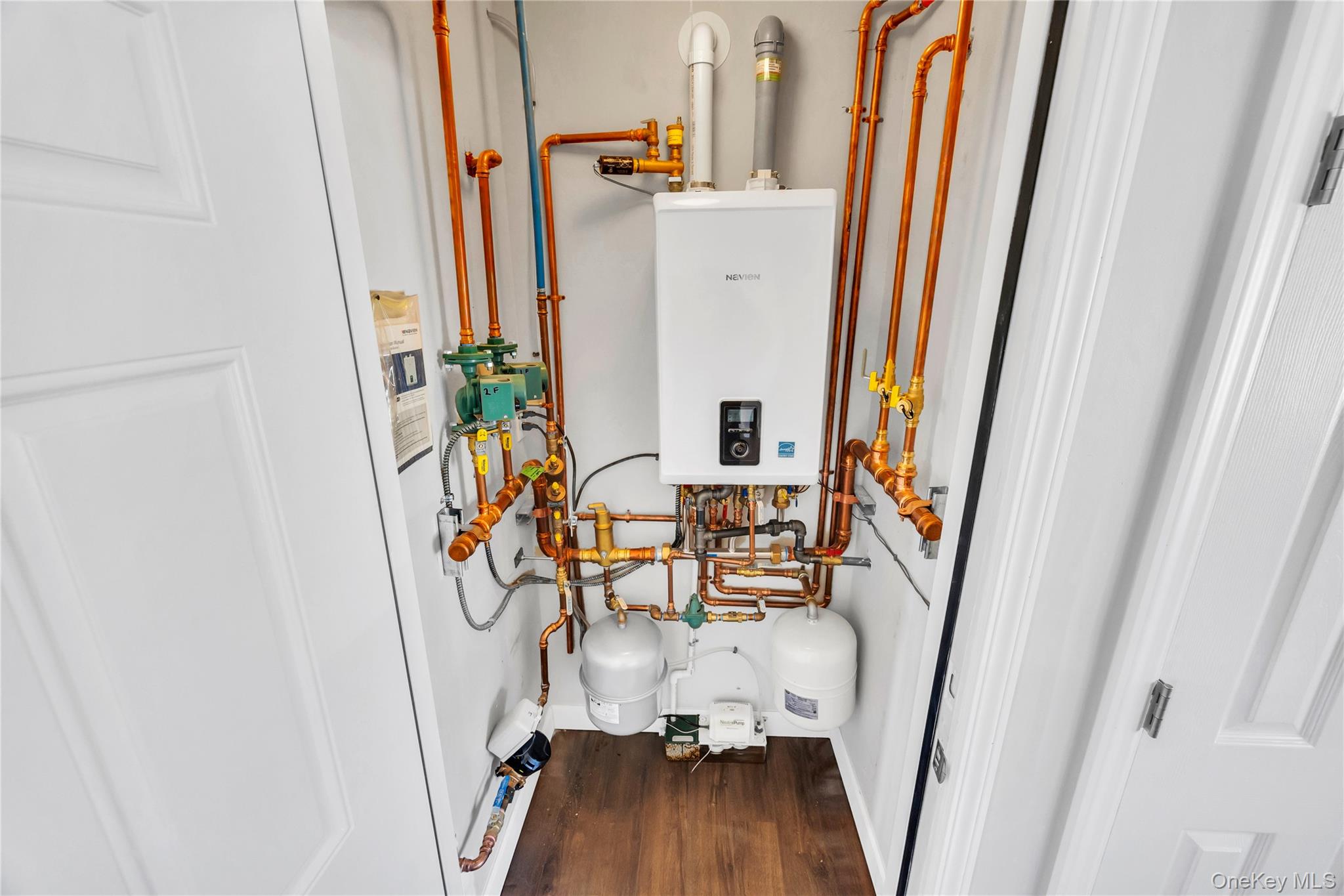 7 Howard Avenue, Freeport, NY 11520