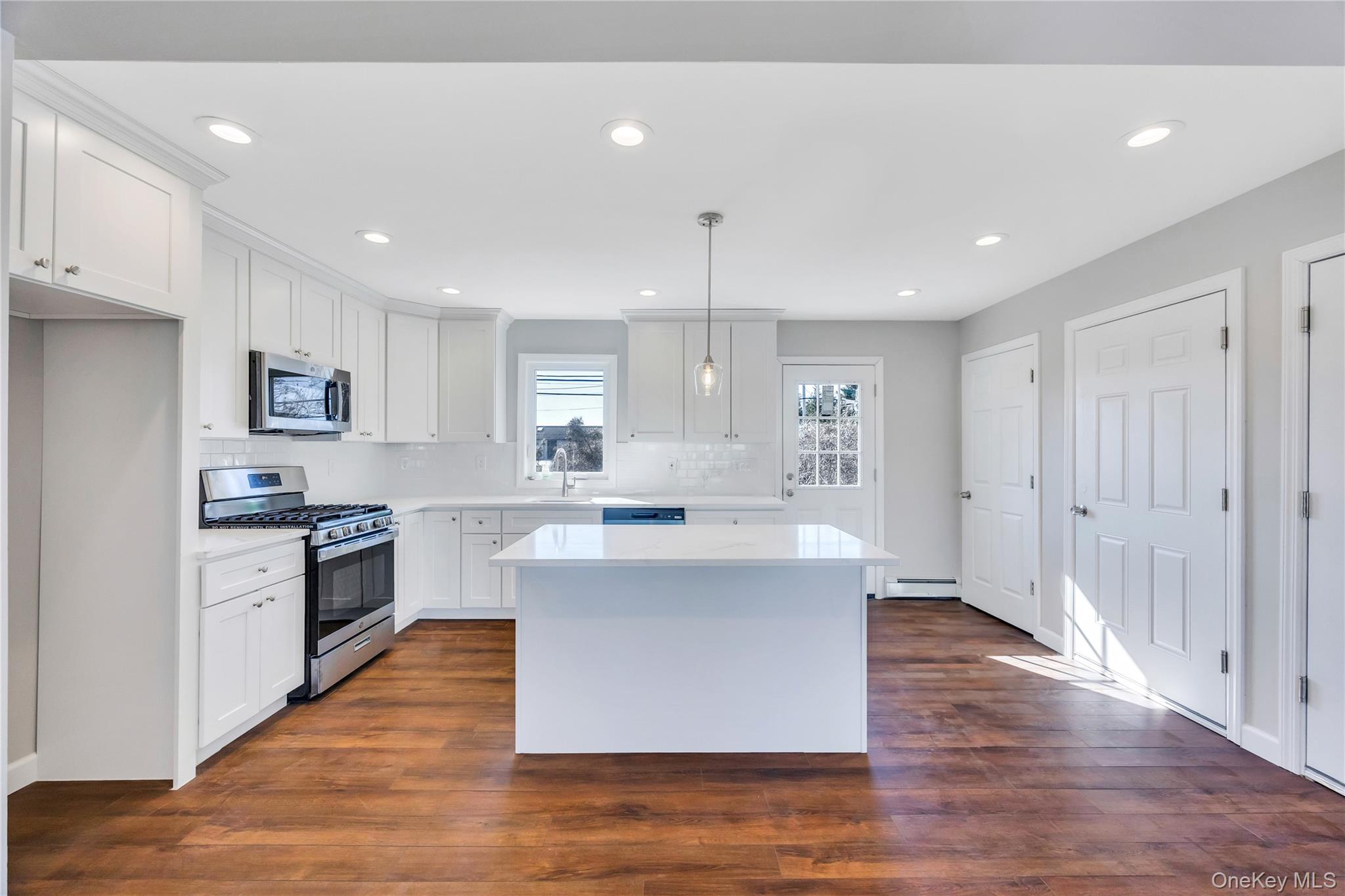 7 Howard Avenue, Freeport, NY 11520