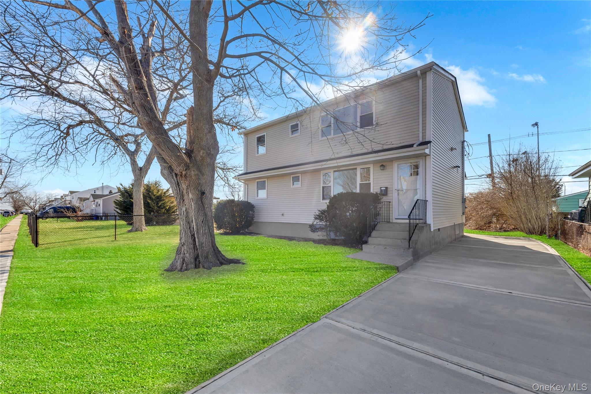 7 Howard Avenue, Freeport, NY 11520