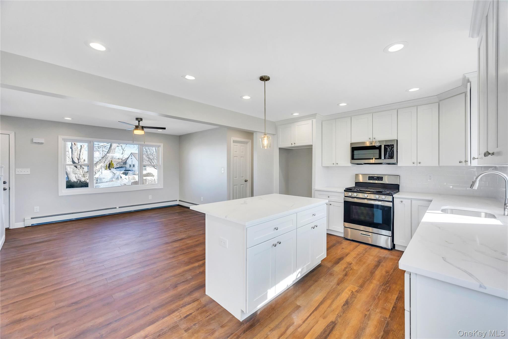 7 Howard Avenue, Freeport, NY 11520