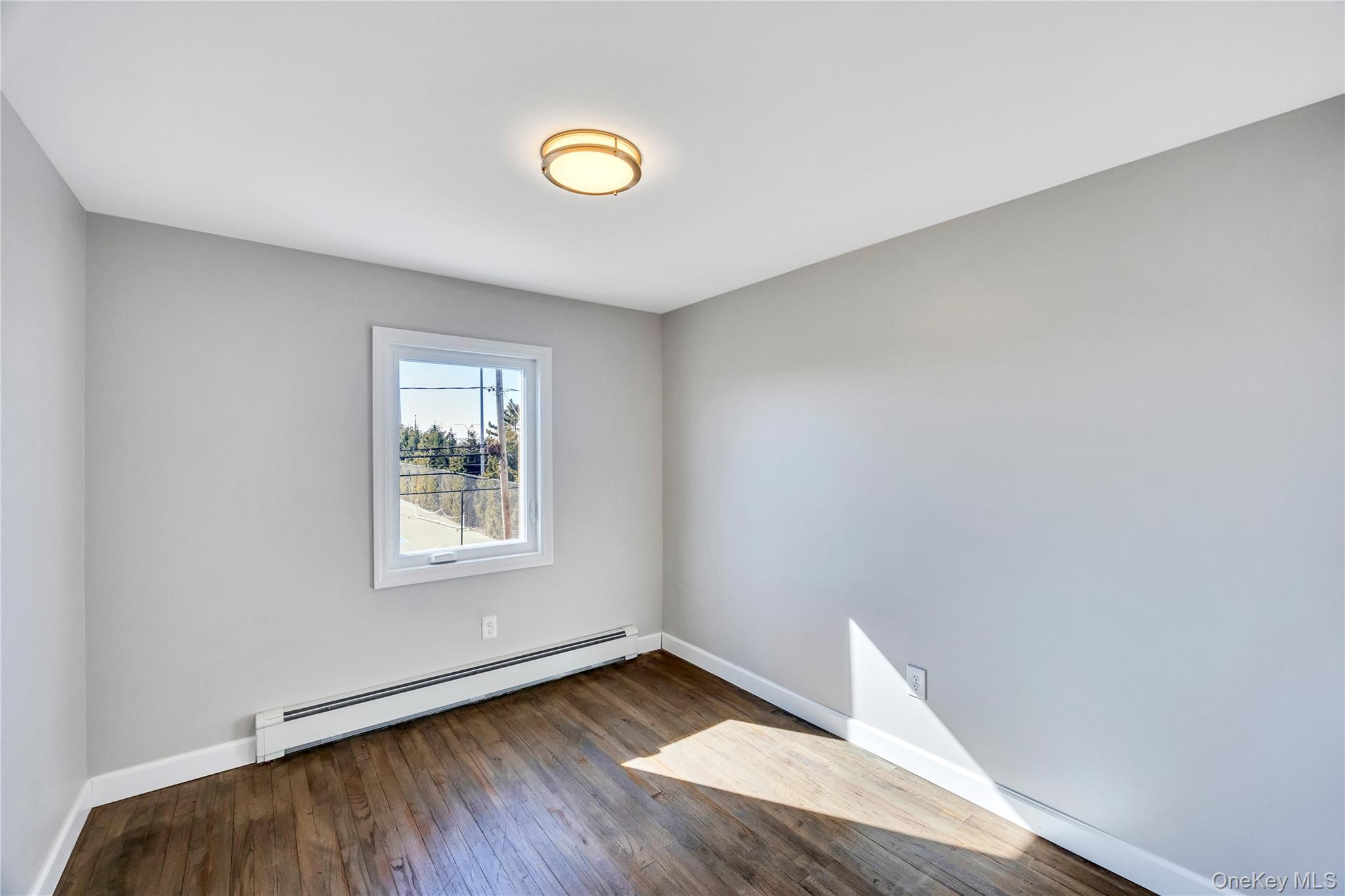 7 Howard Avenue, Freeport, NY 11520