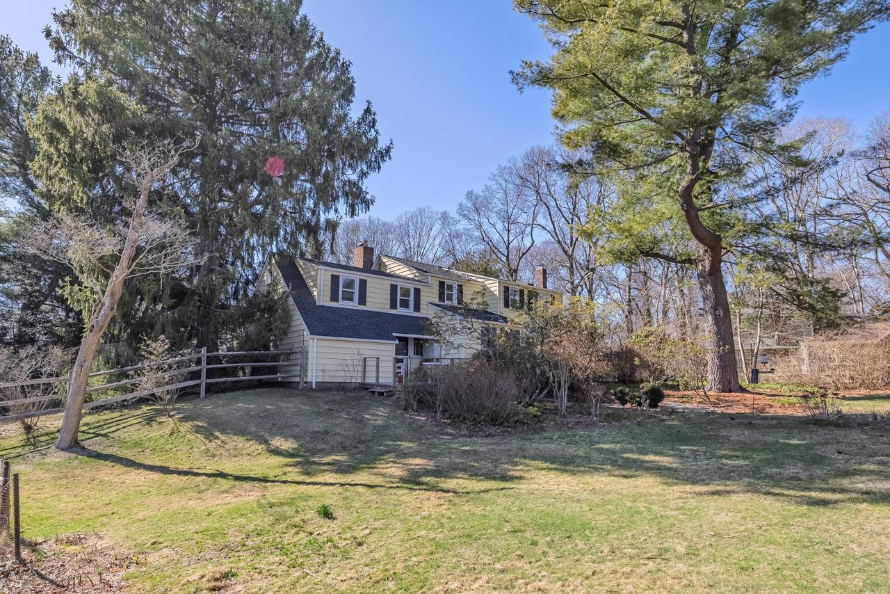 17 Dogwood Drive, Stony Brook, NY 11790