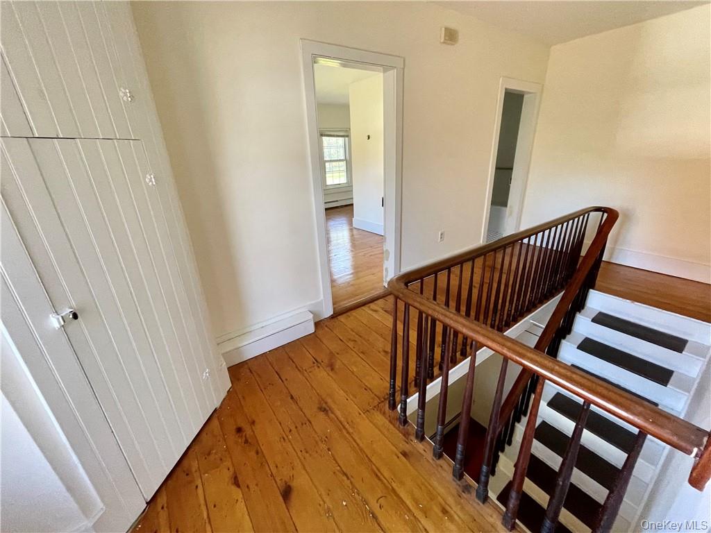 17 Ribbecke Hill Road, Pine Bush, NY 12566