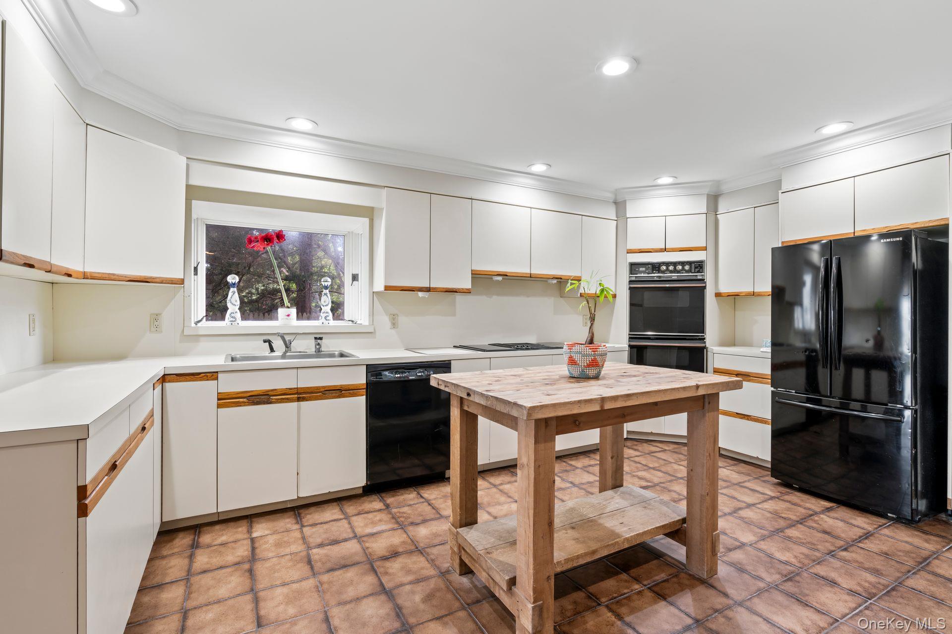 145 Asharoken Avenue, Northport, NY 11768