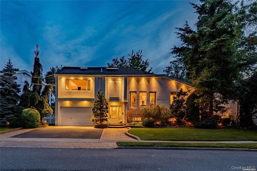 2872 Rosebud Avenue, Merrick, NY 11566