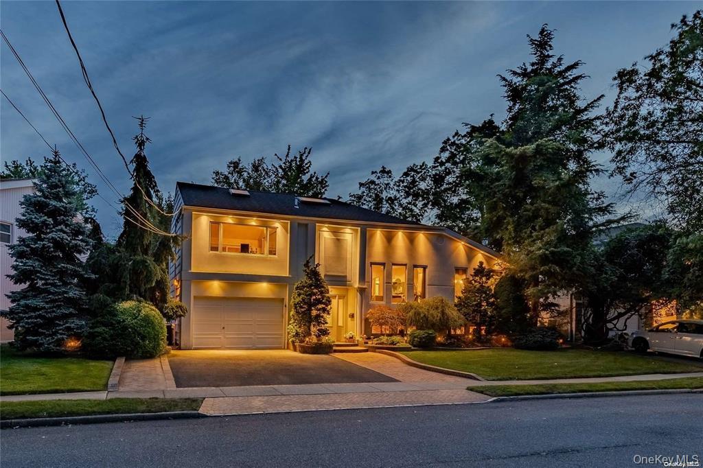 2872 Rosebud Avenue, Merrick, NY 11566