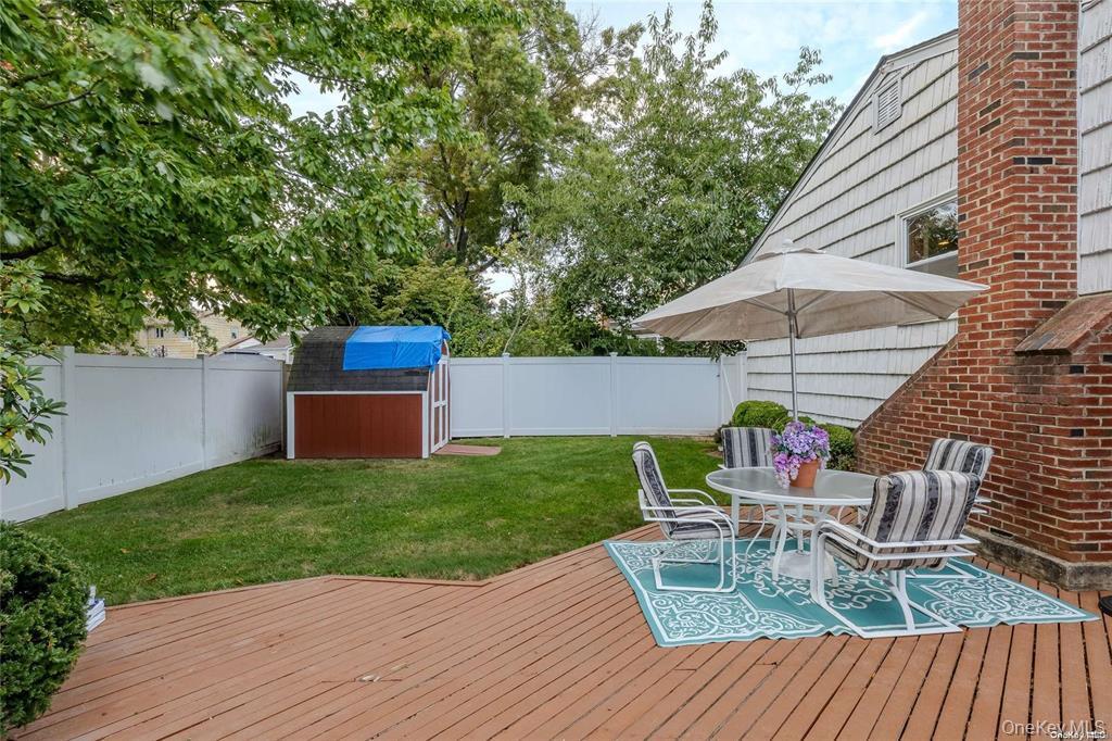 2872 Rosebud Avenue, Merrick, NY 11566