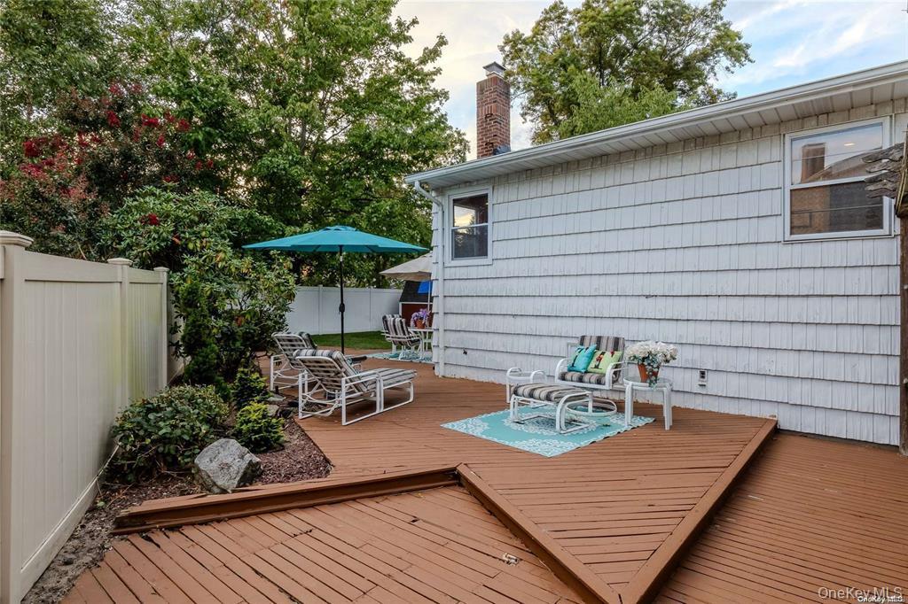 2872 Rosebud Avenue, Merrick, NY 11566