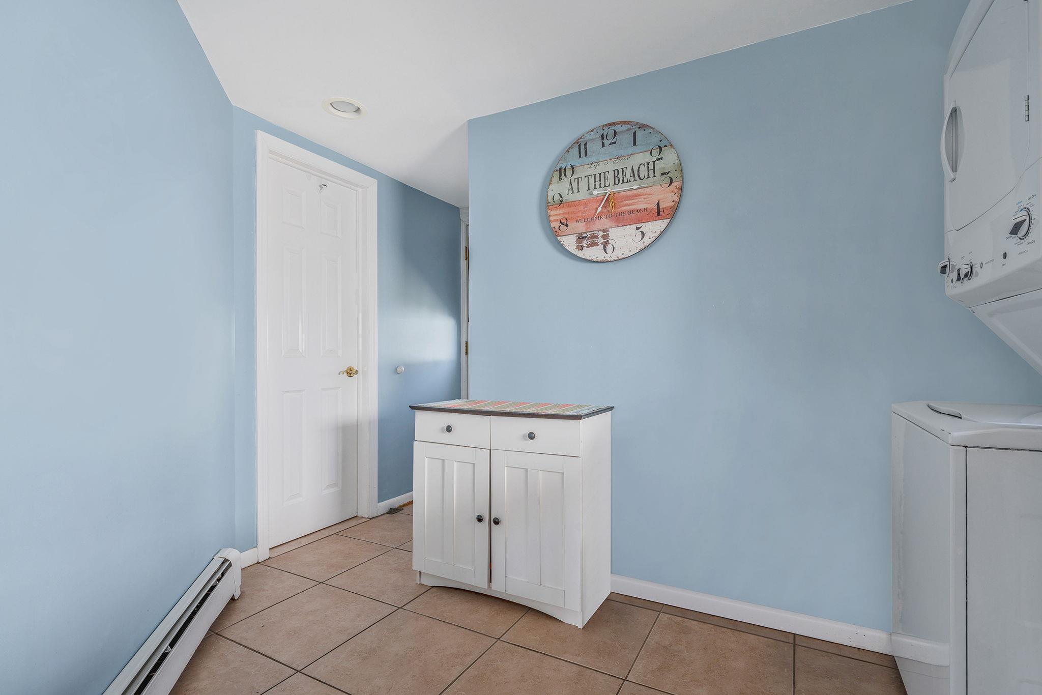 15 Locust Place, Copiague, NY 11726