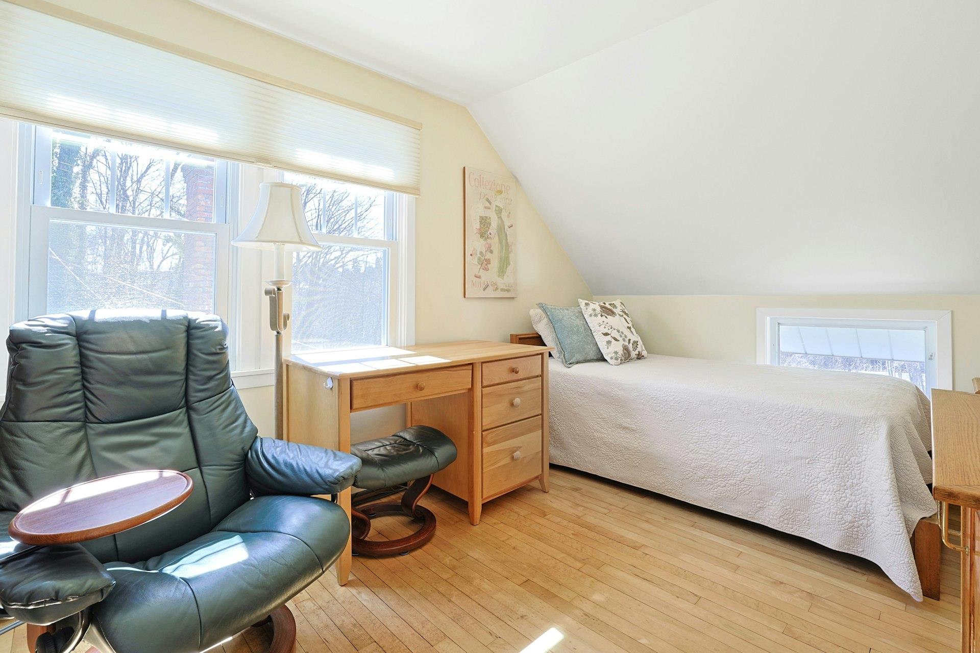 24 Burnsdale Avenue, Valhalla, NY 10595