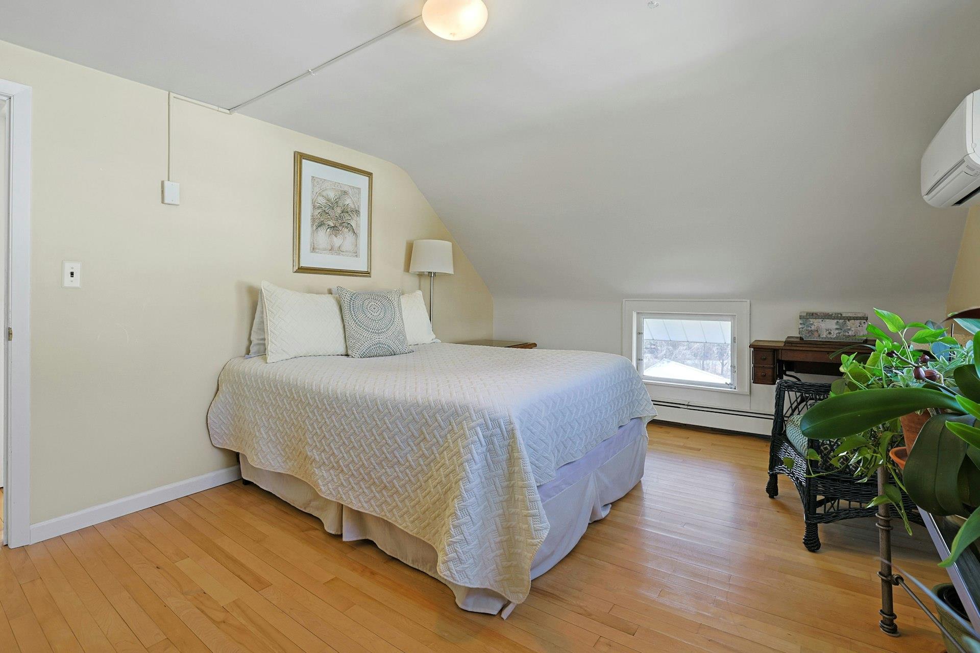 24 Burnsdale Avenue, Valhalla, NY 10595