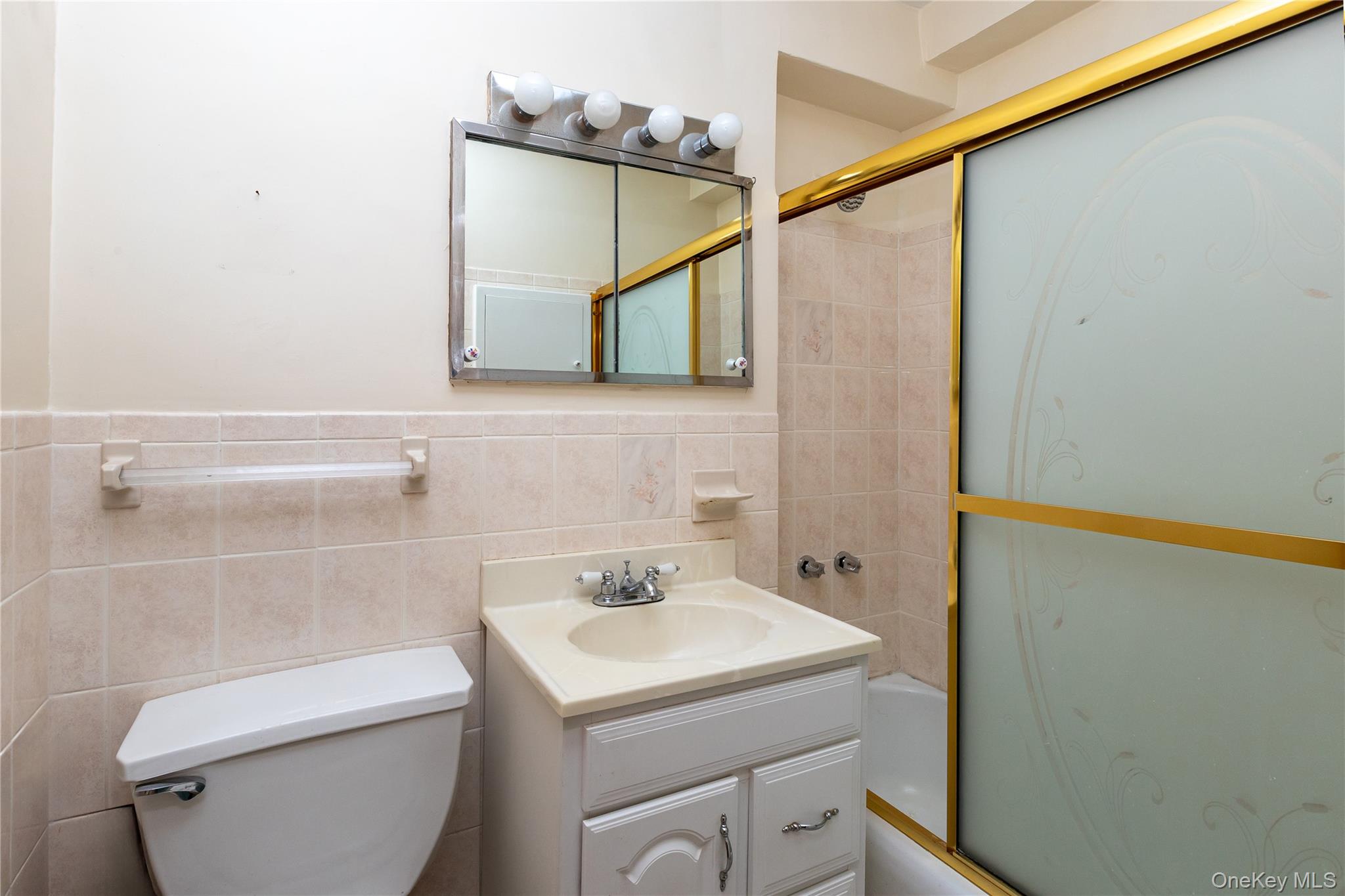 5700 Arlington Avenue # 2X, Bronx, NY 10471