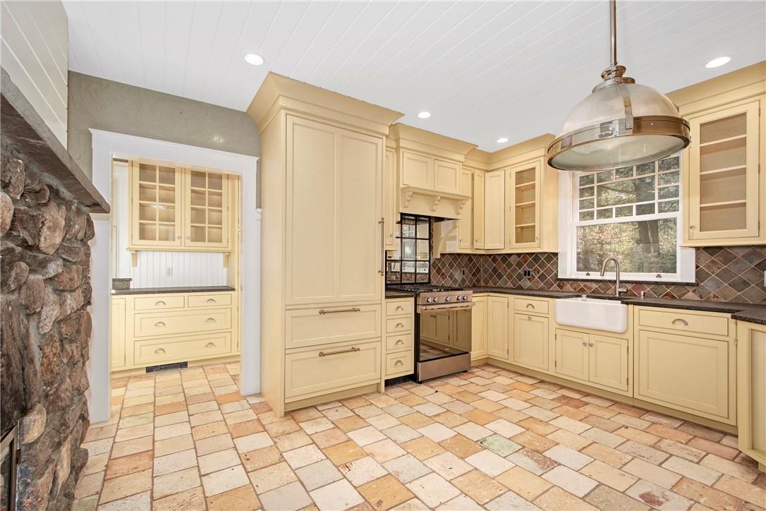 95 Dogwood Lane, Rye, NY 10580