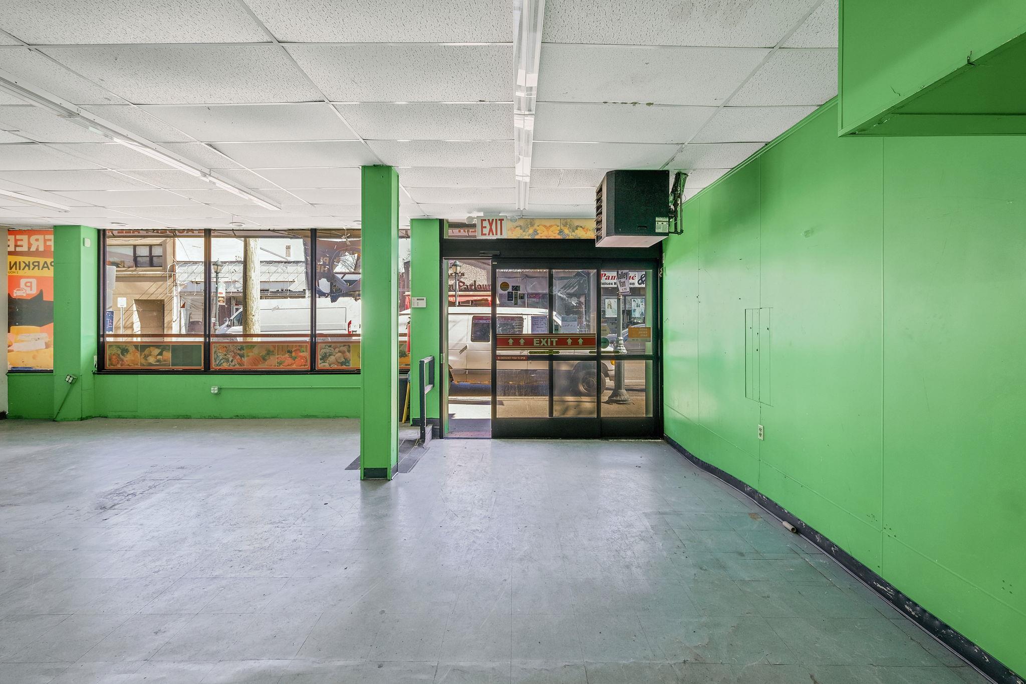 214 Rockaway Avenue, Valley Stream, NY 11580