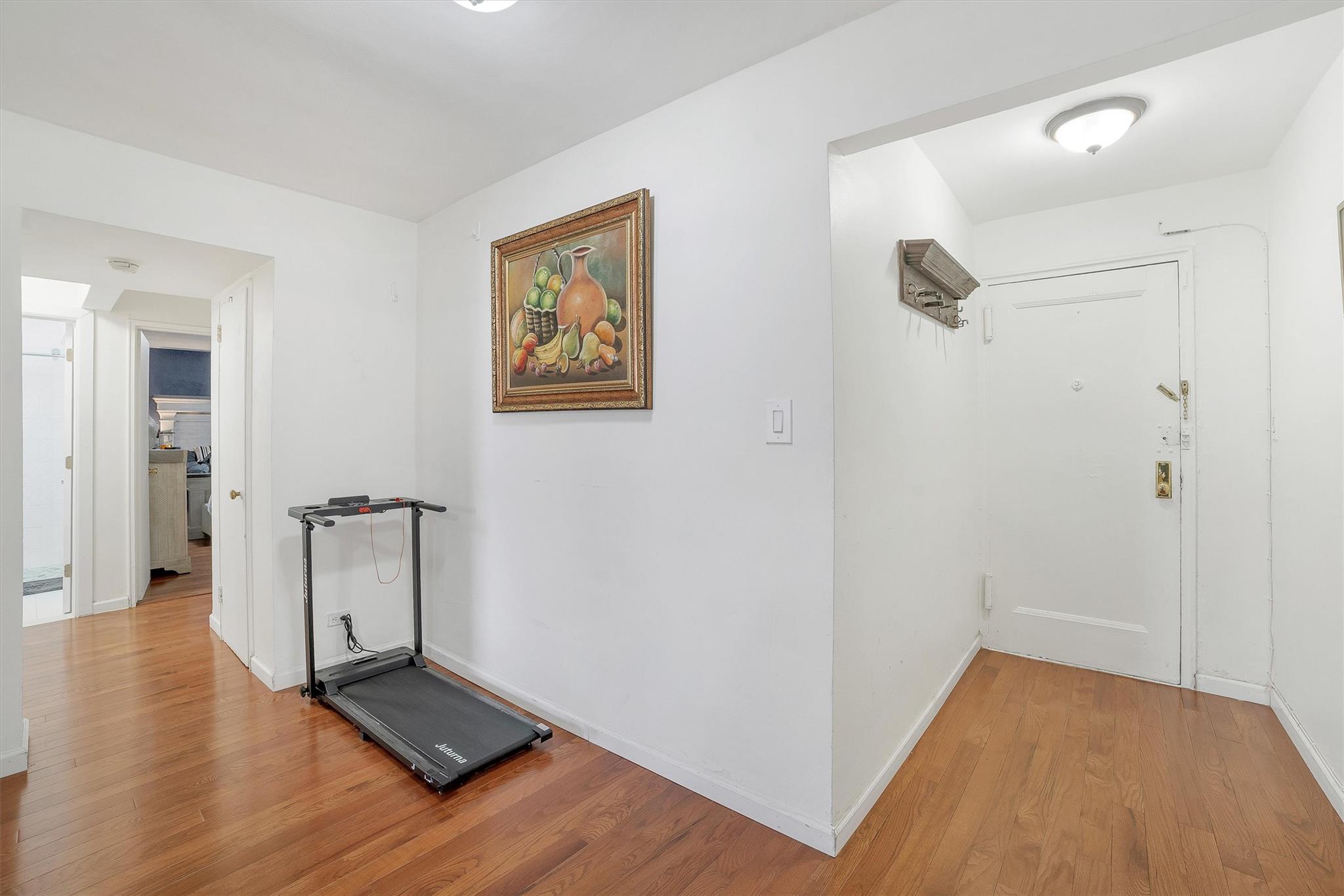 2750 Olinville Avenue # 1K, Bronx, NY 10467