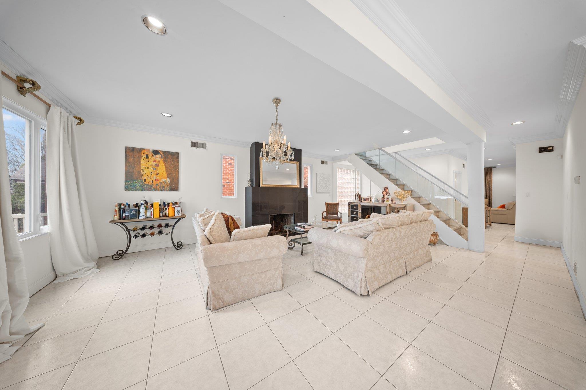 85-22 211th Street, Hollis Hills, NY 11427