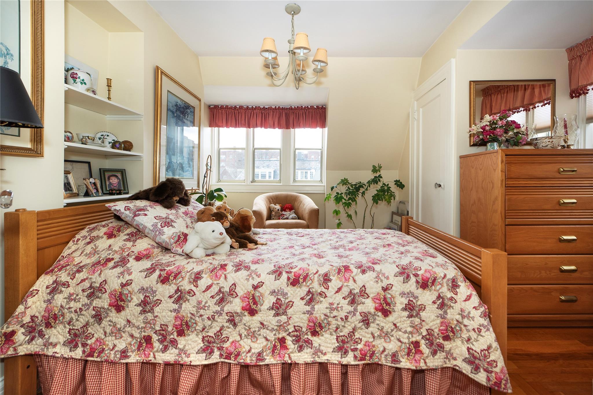 34-22 87th Street, Jackson Heights, NY 11372