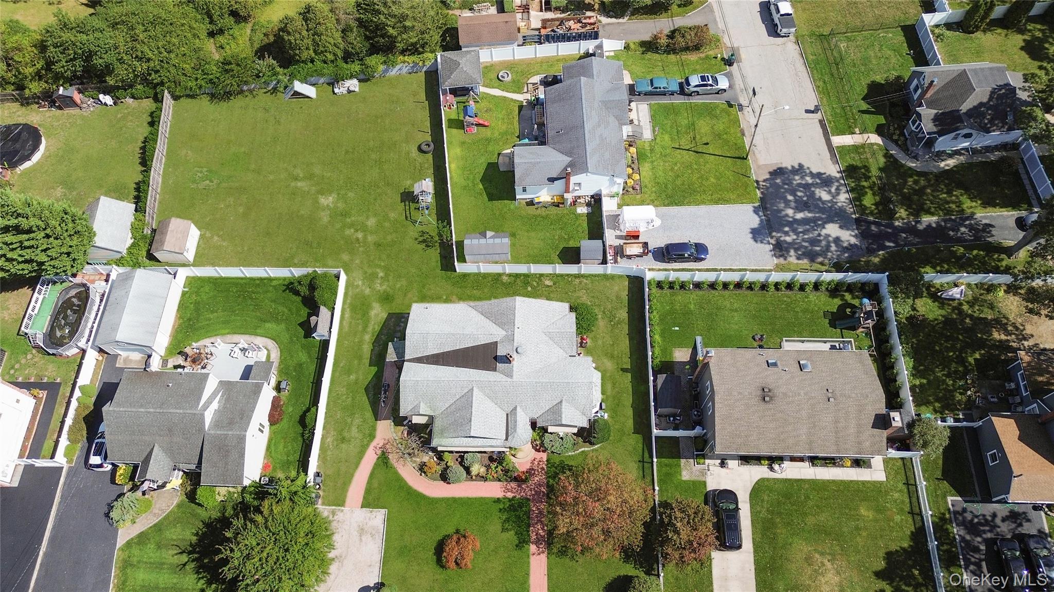 87 Whitman Avenue, Islip, NY 11751