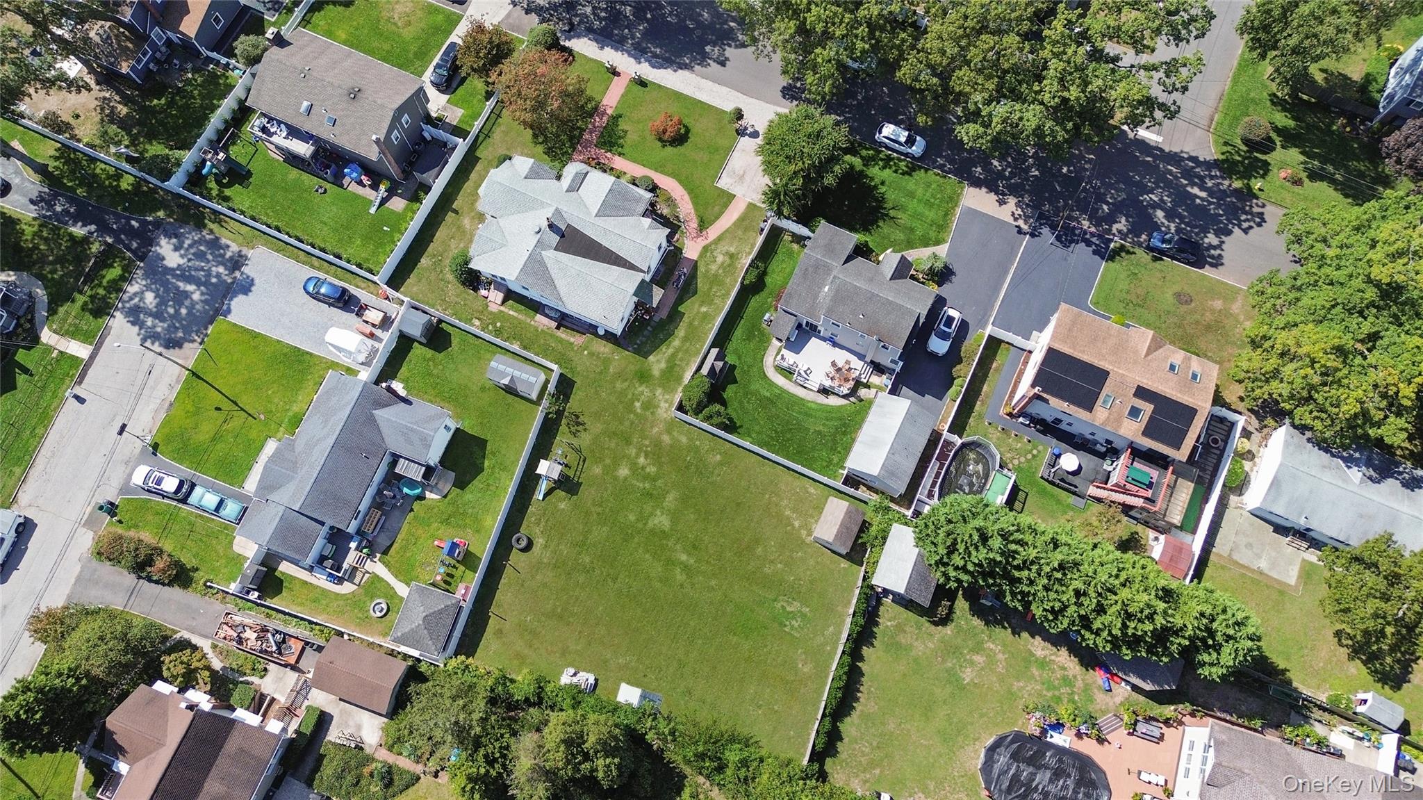 87 Whitman Avenue, Islip, NY 11751