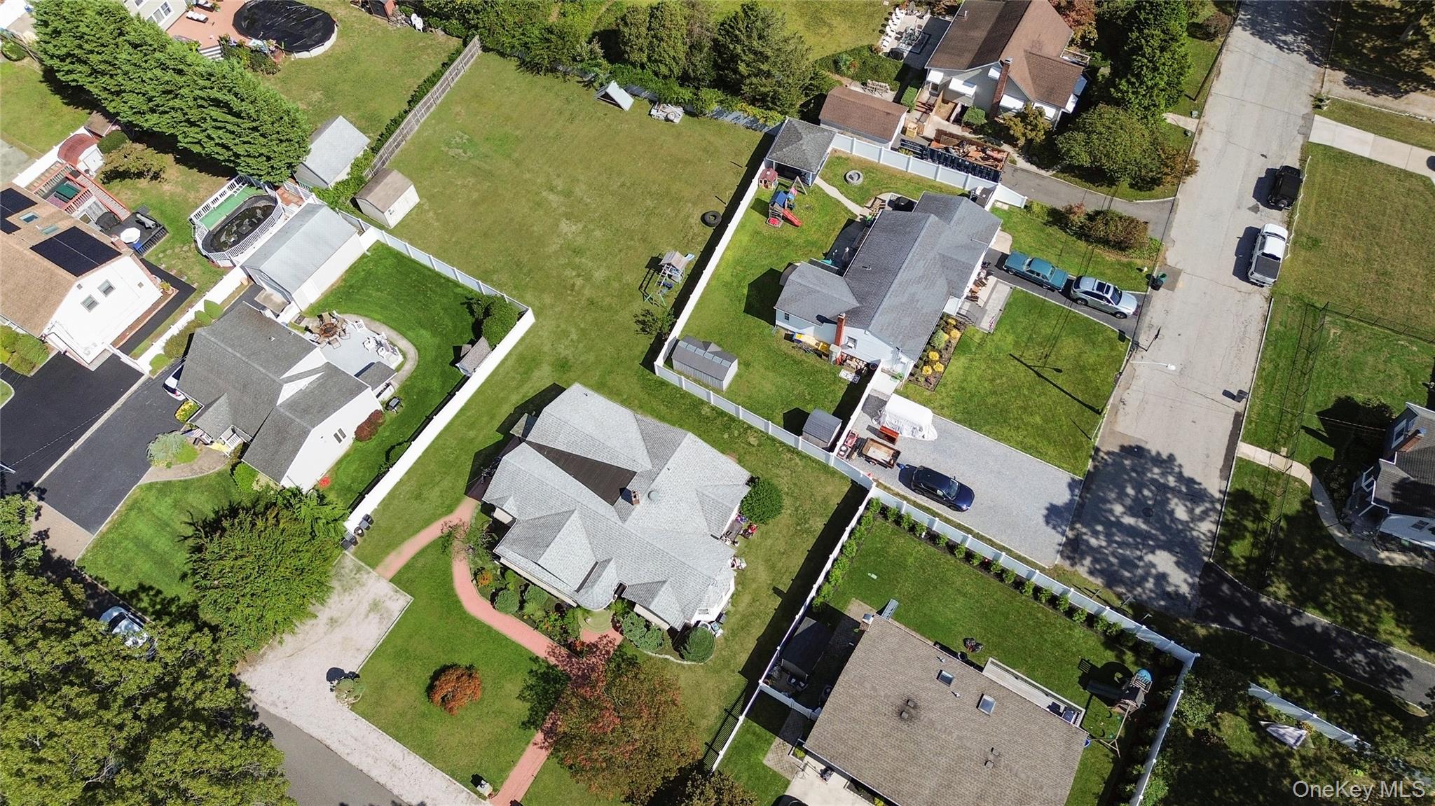 87 Whitman Avenue, Islip, NY 11751