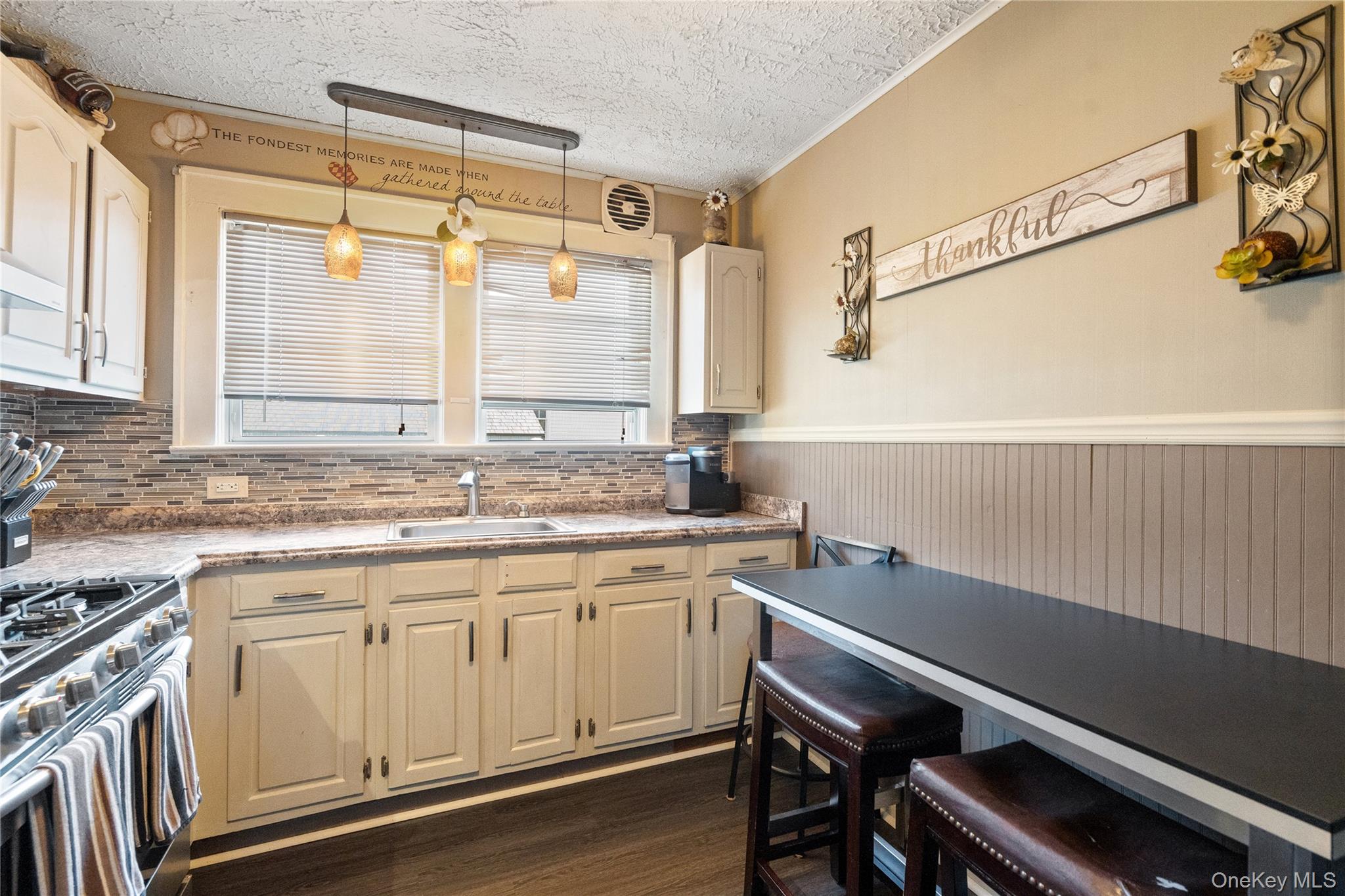 87 Whitman Avenue, Islip, NY 11751