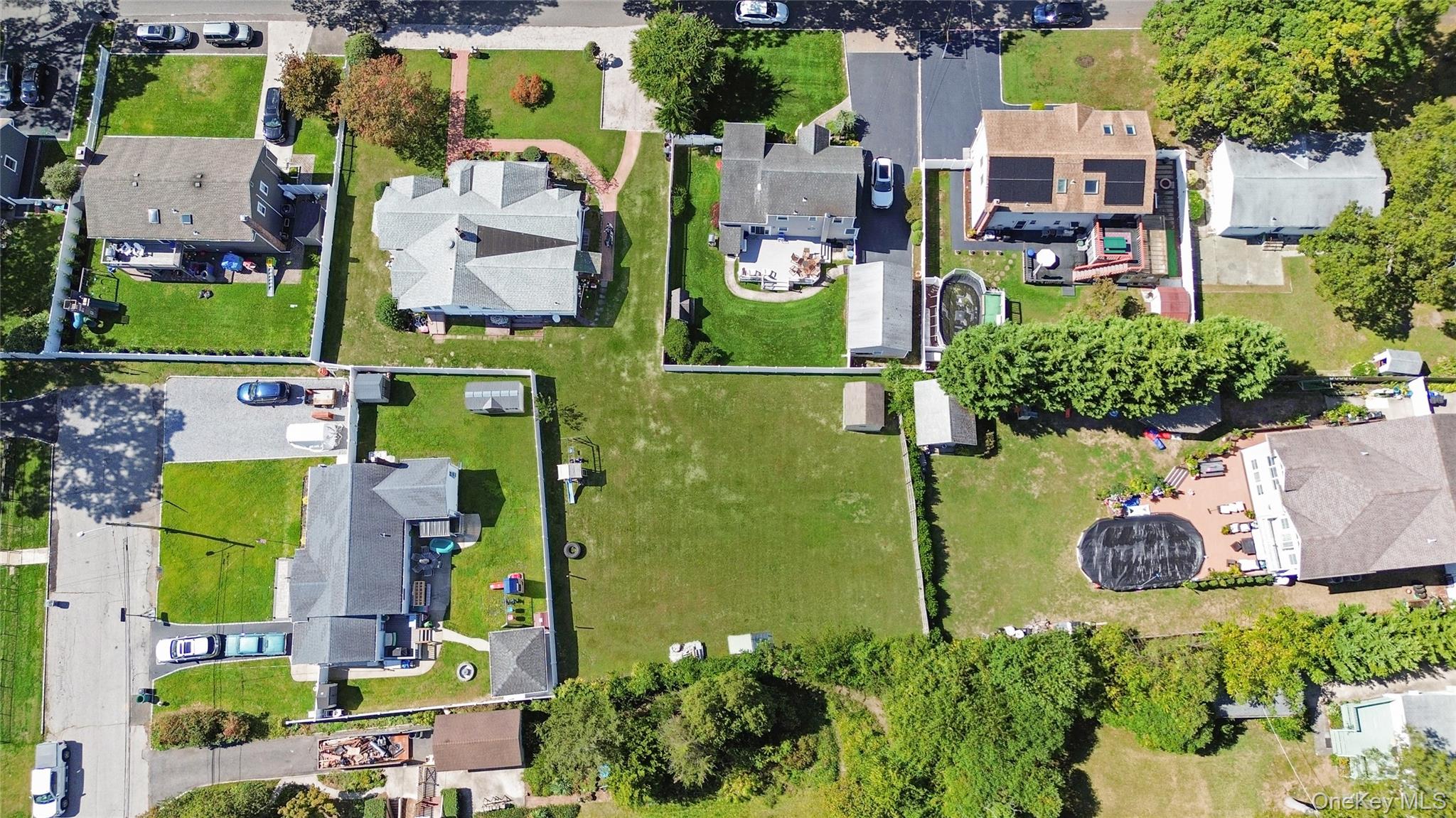 87 Whitman Avenue, Islip, NY 11751