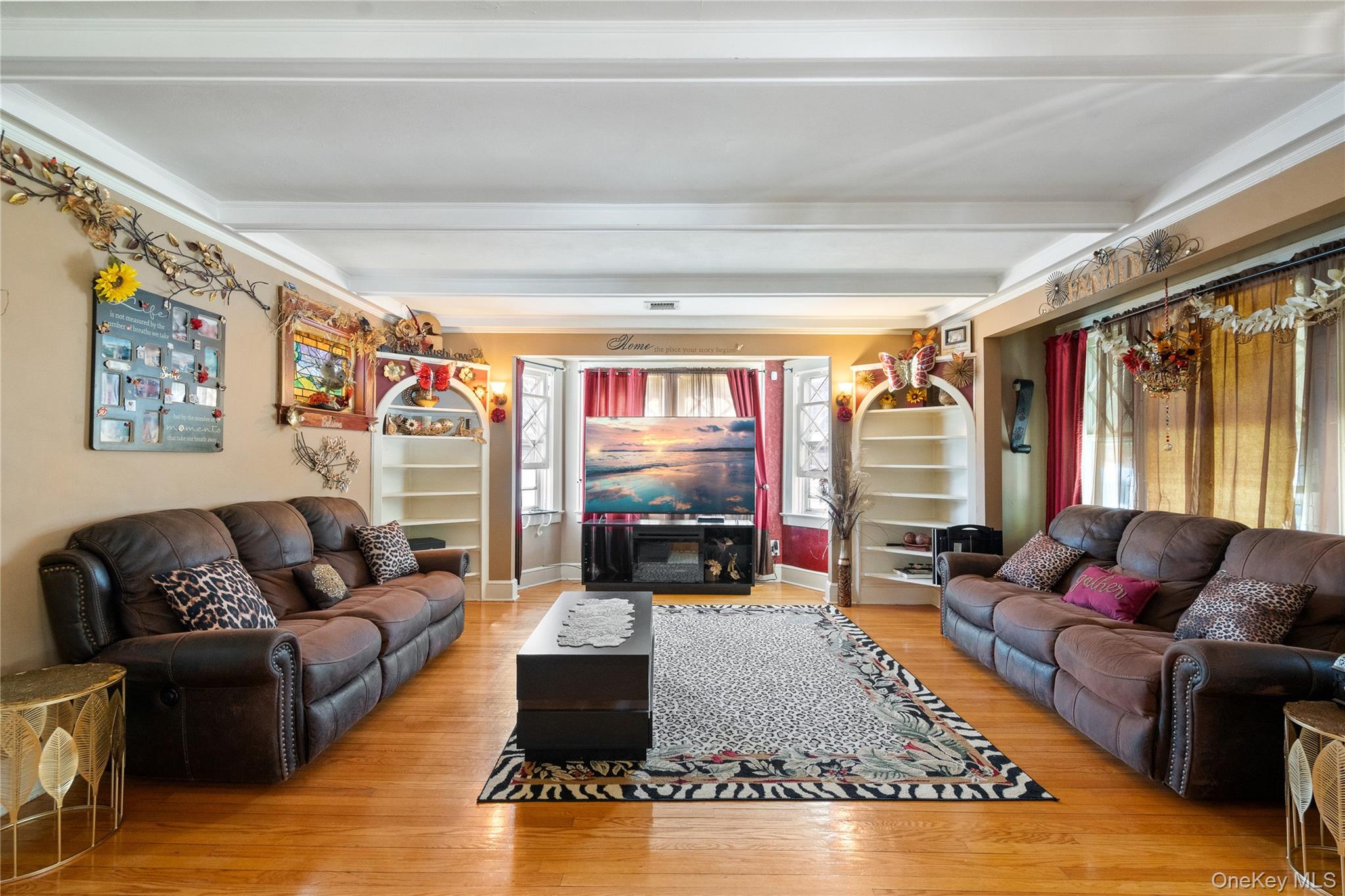 87 Whitman Avenue, Islip, NY 11751