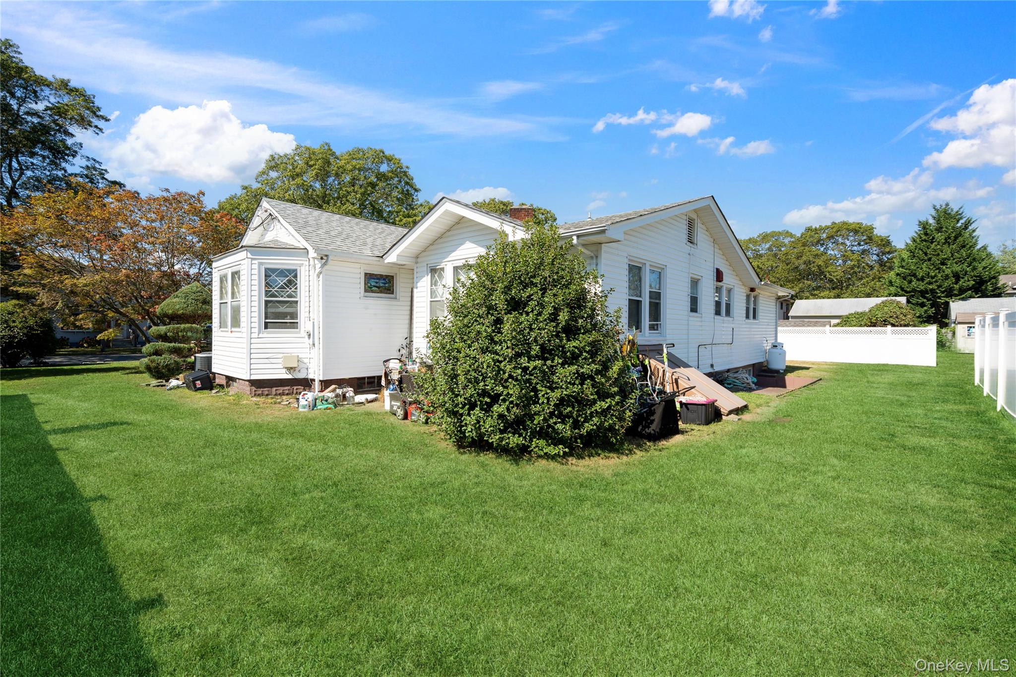 87 Whitman Avenue, Islip, NY 11751