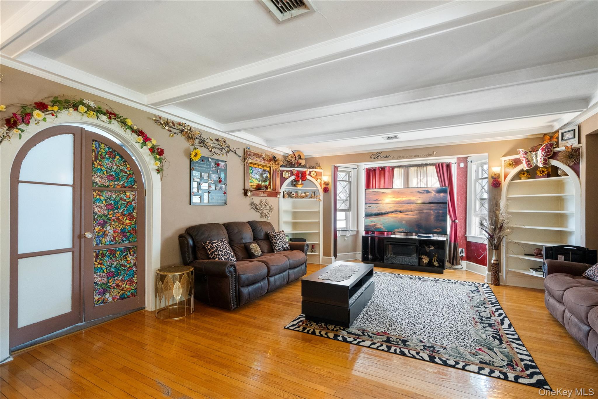 87 Whitman Avenue, Islip, NY 11751