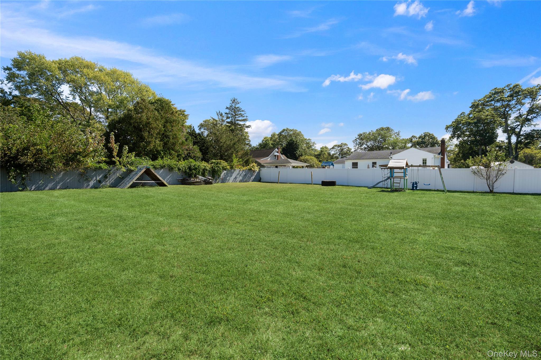 87 Whitman Avenue, Islip, NY 11751