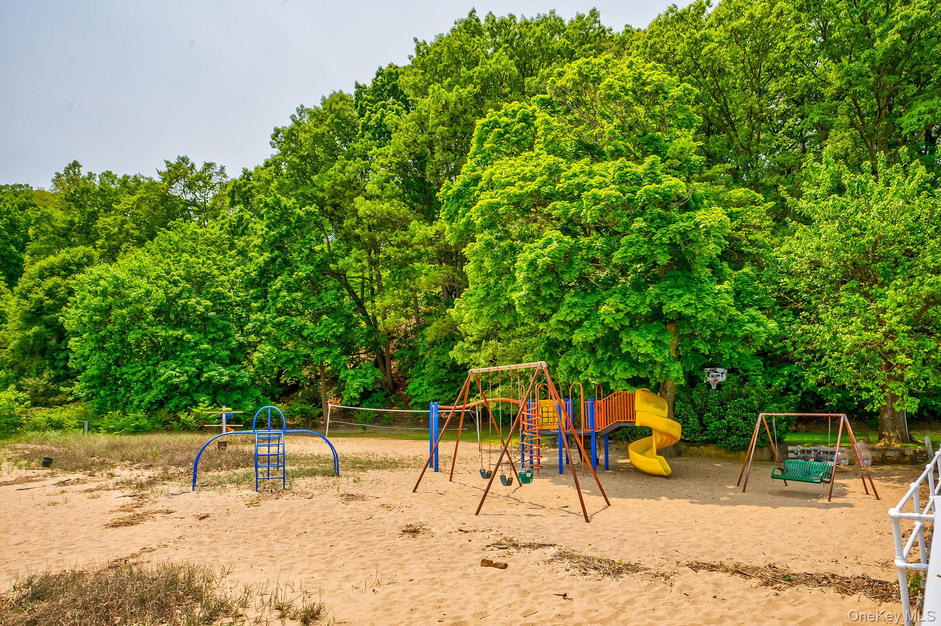 262 Harbor Acres Road, Port Washington, NY 11050