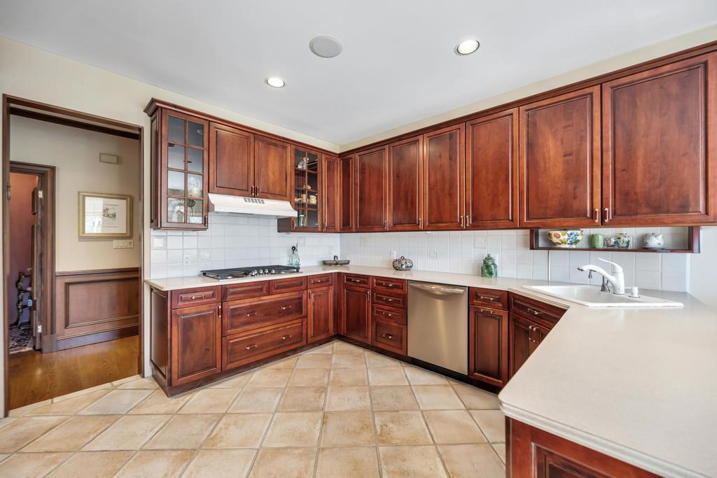 123 Fairway View Drive, Commack, NY 11725