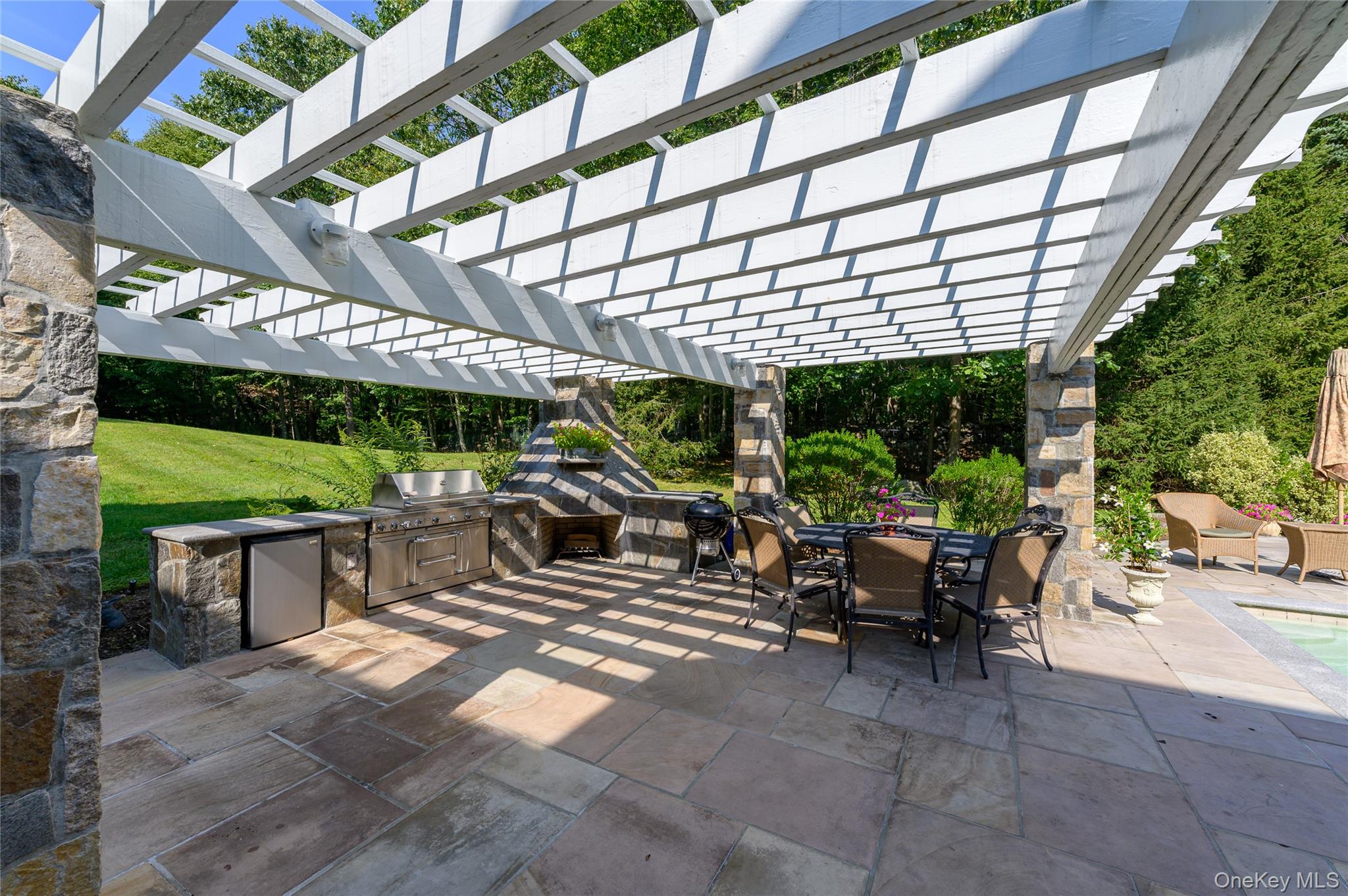 199 Upper Shad Road, Pound Ridge, NY 10576