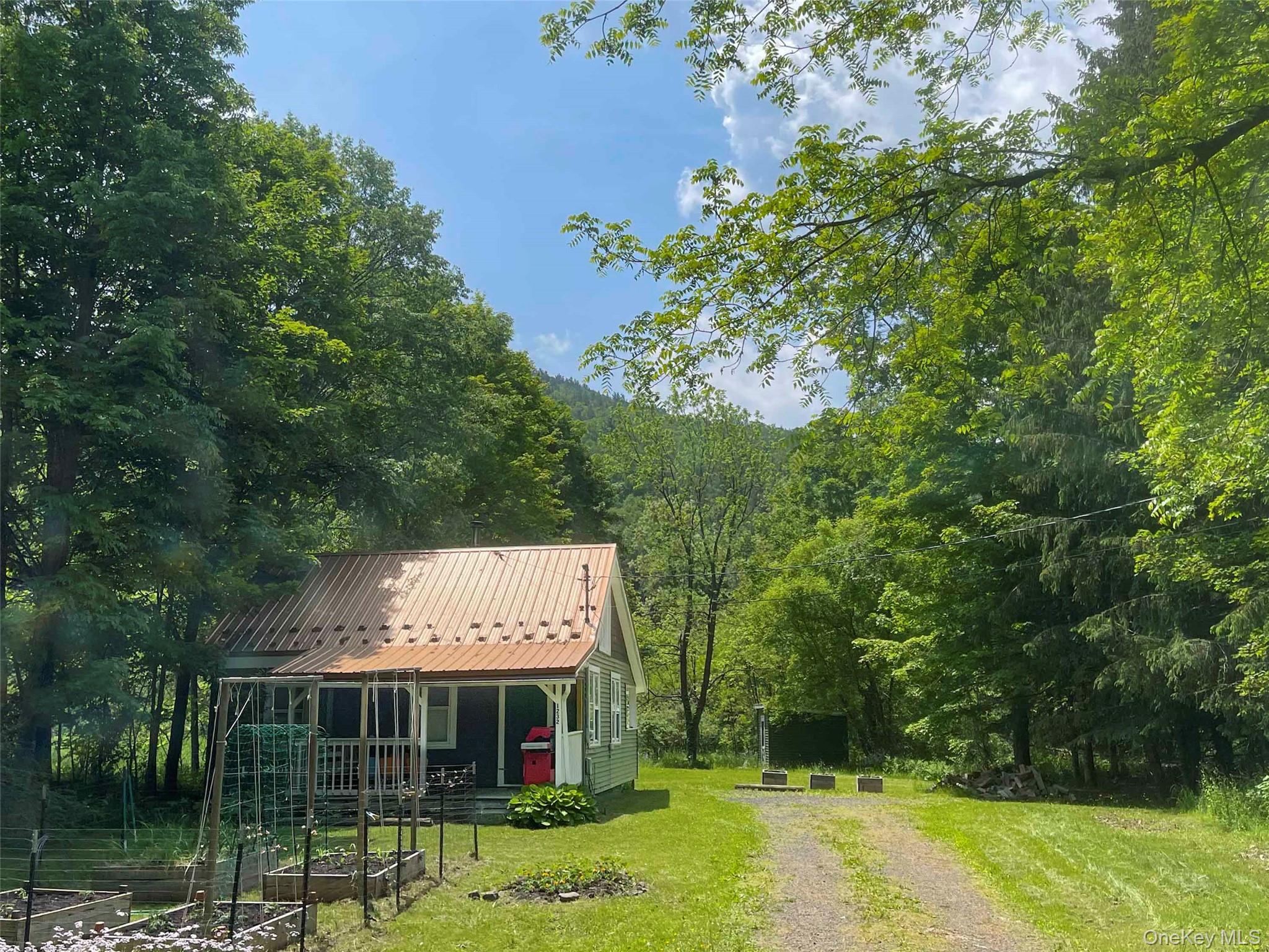 1232 Route 990 V, Gilboa, NY 12076