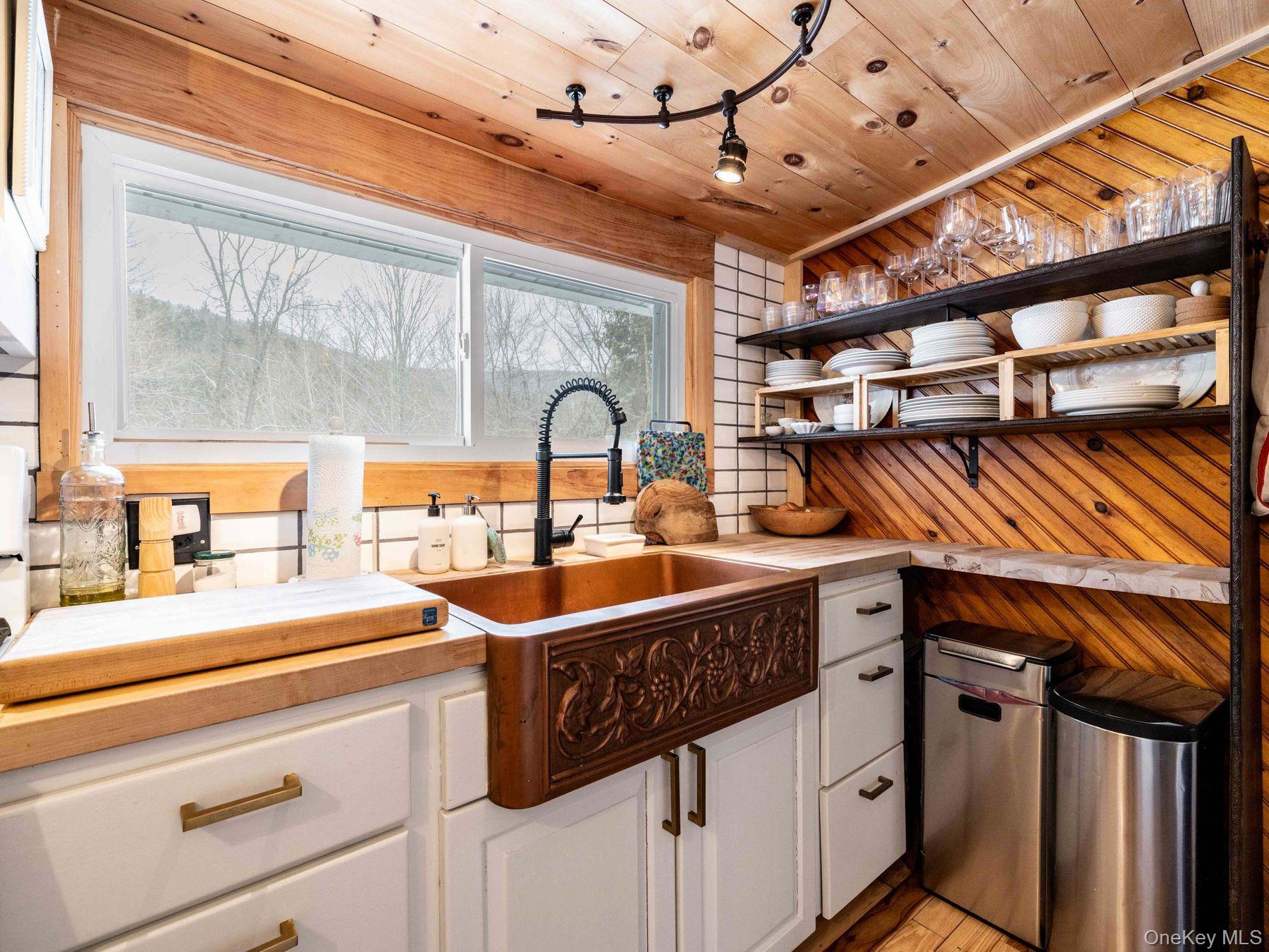 1232 Route 990 V, Gilboa, NY 12076