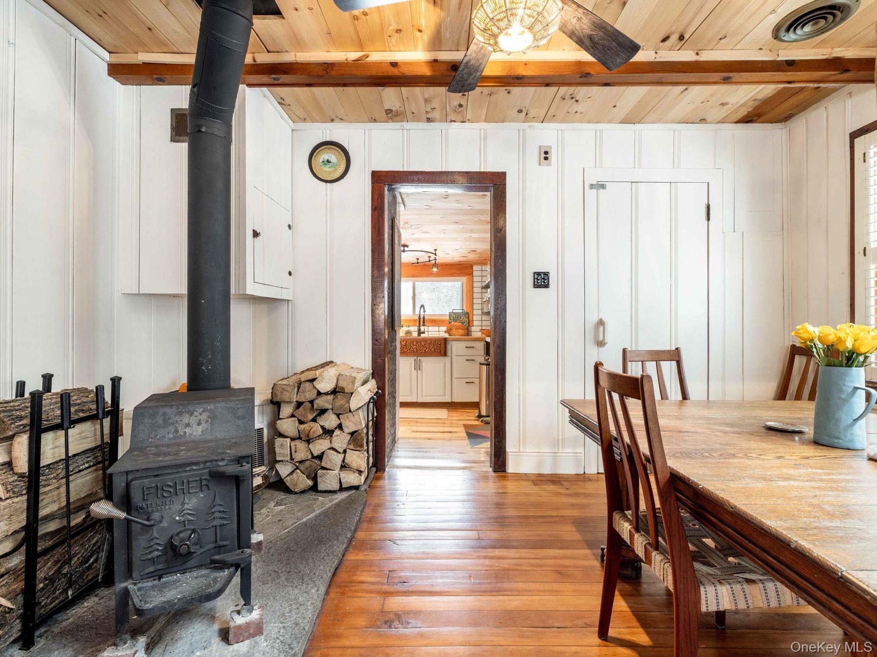 1232 Route 990 V, Gilboa, NY 12076