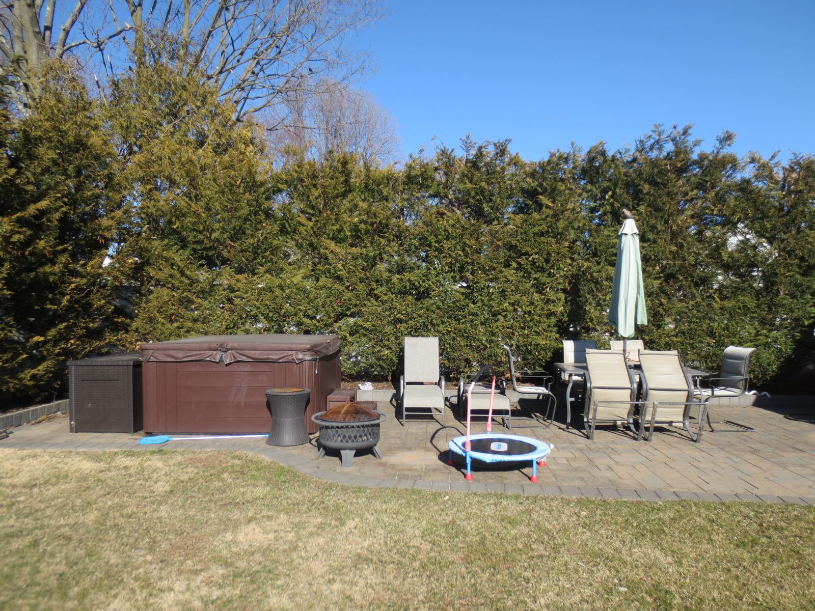 421 17th Street, West Babylon, NY 11704