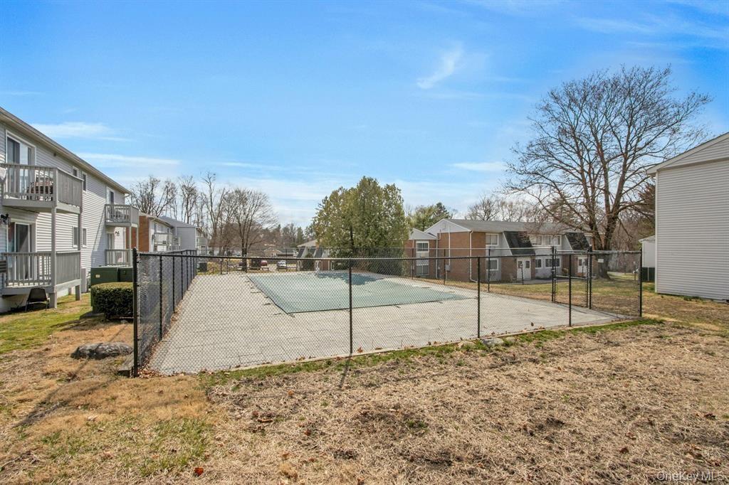 2740 South Road # G11, Poughkeepsie, NY 12601