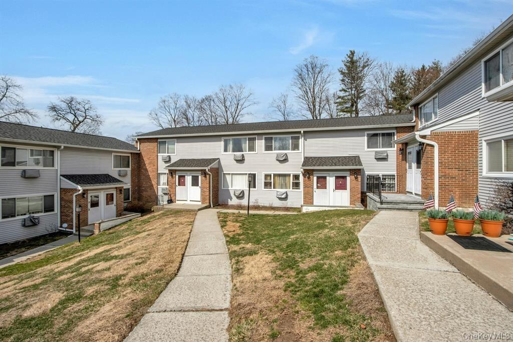 2740 South Road # G11, Poughkeepsie, NY 12601