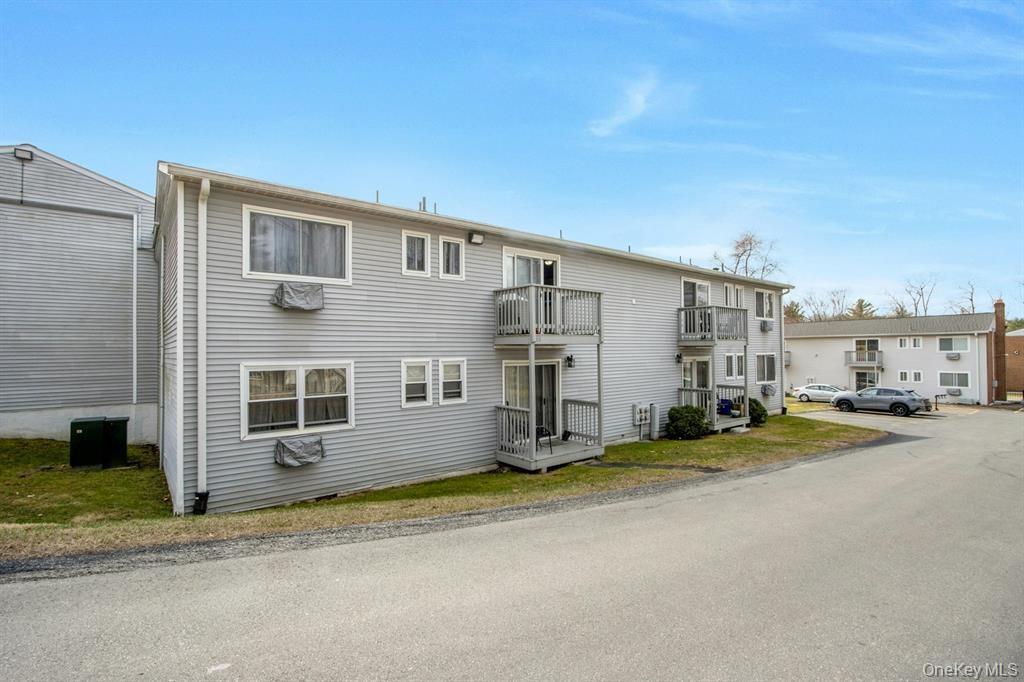 2740 South Road # G11, Poughkeepsie, NY 12601