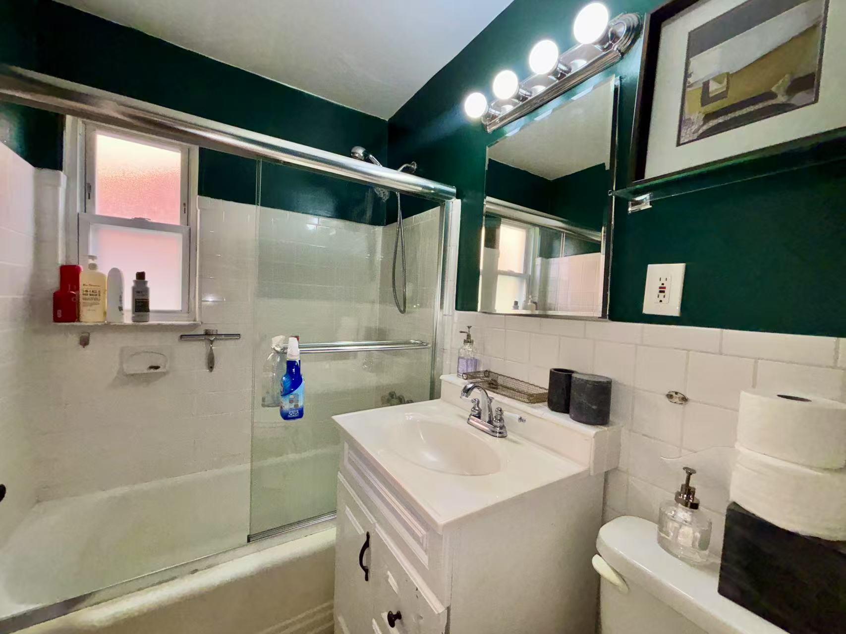 166-51 20th Rd, Whitestone, NY 11357