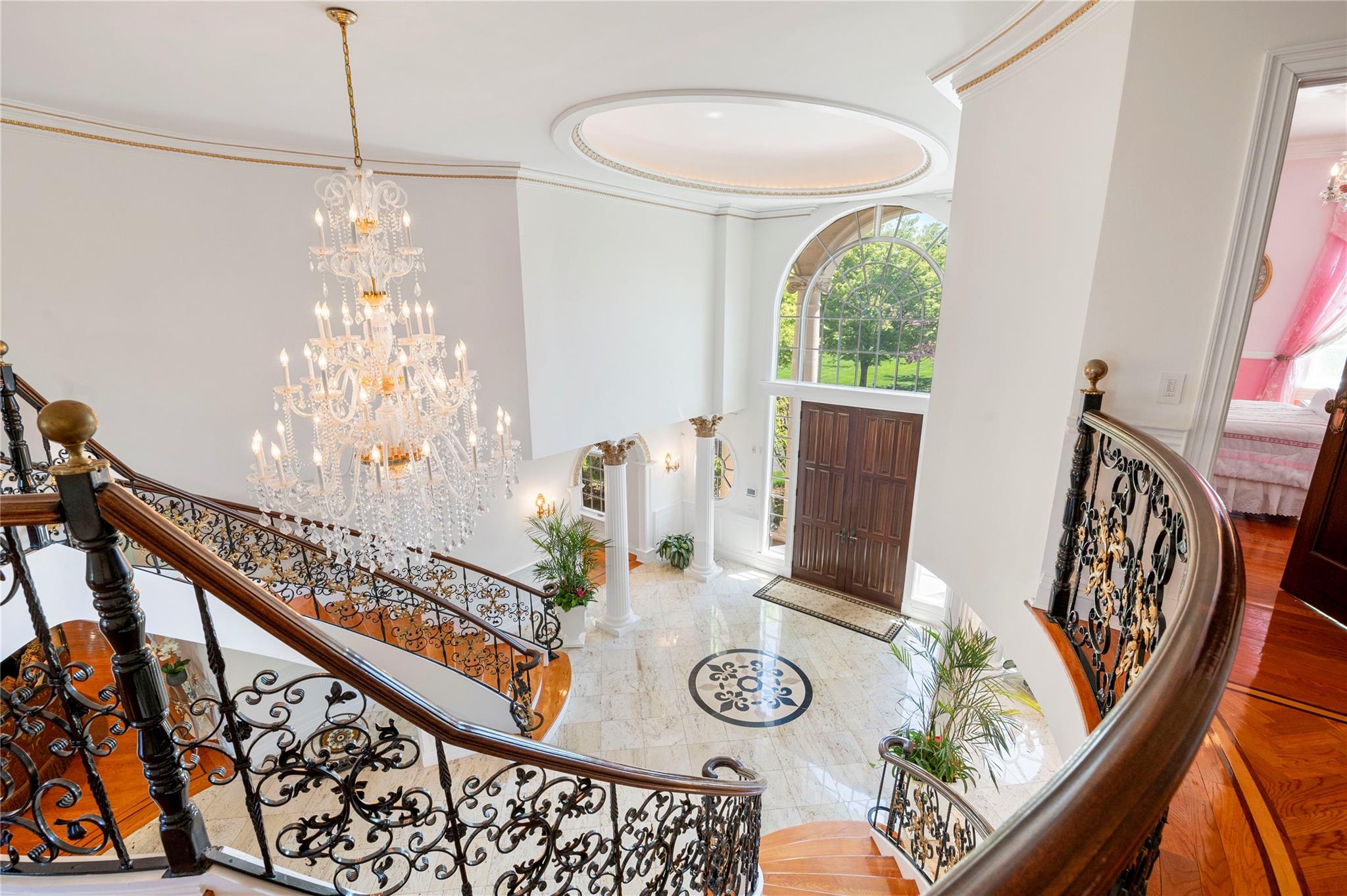 8 Tatem Way, Old Westbury, NY 11568