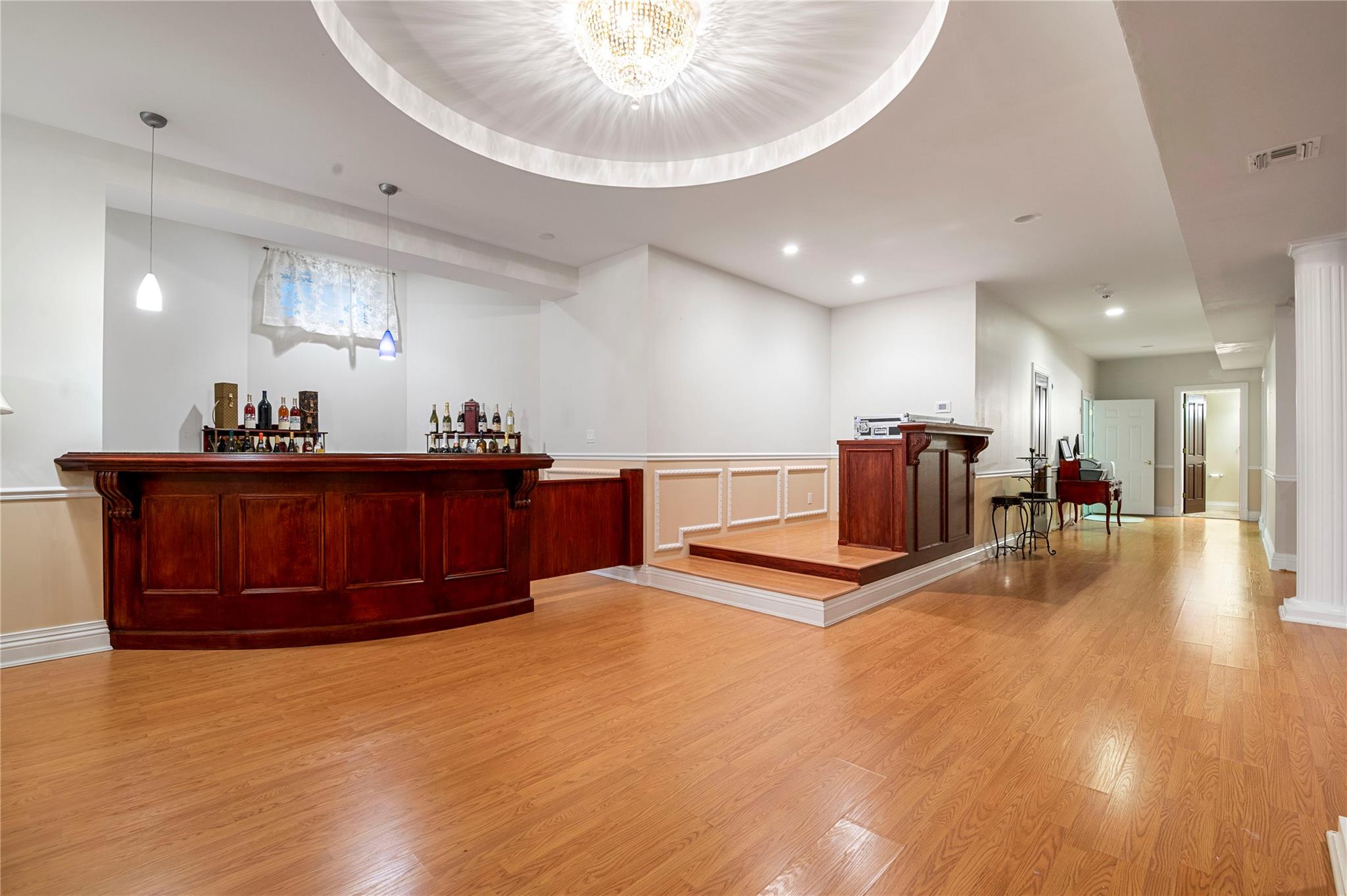 8 Tatem Way, Old Westbury, NY 11568