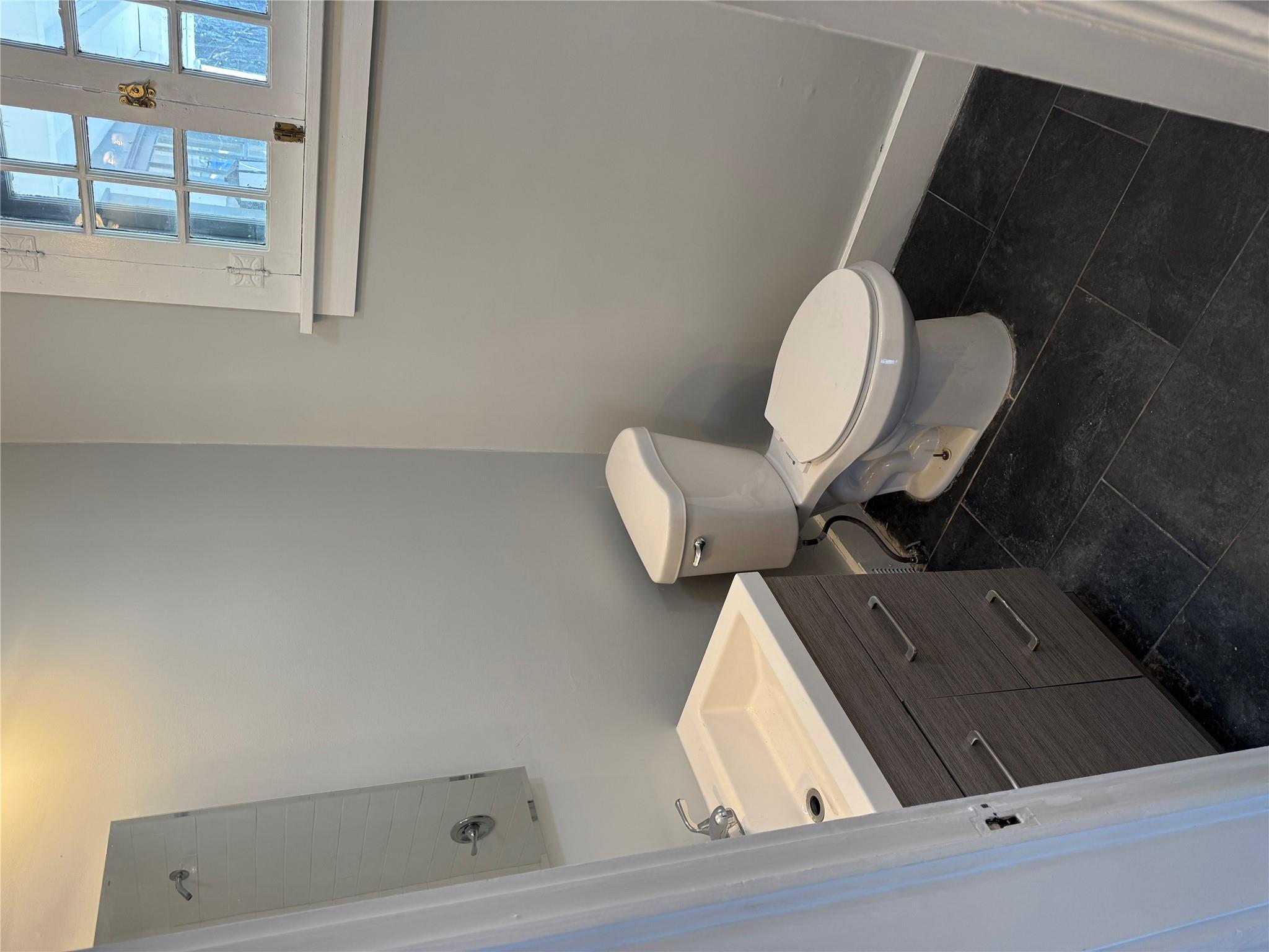 6 Institution Road, Napanoch, NY 12458